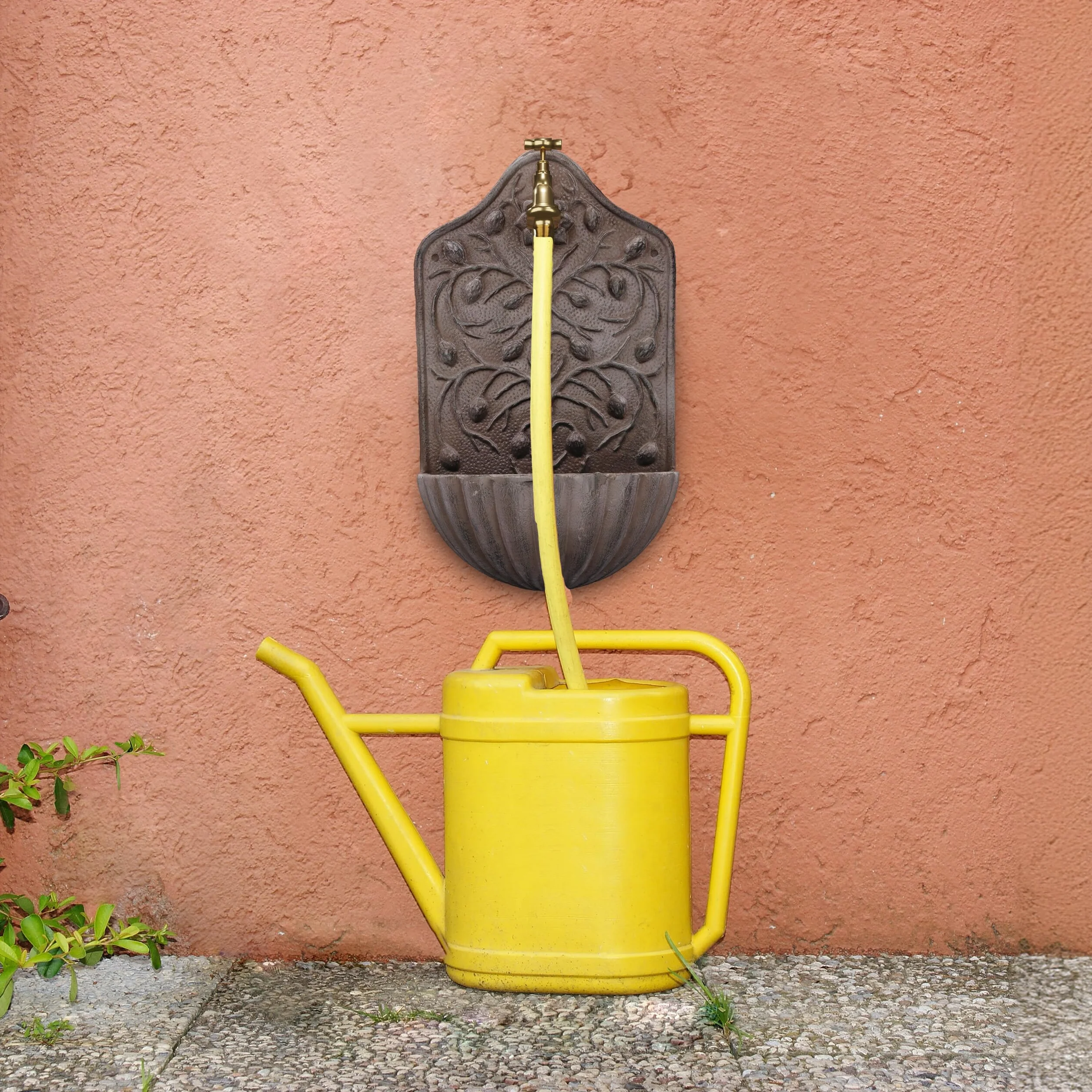 Relaxdays Fontana a Muro da Esterno, Fontanella Giardino, Vaschetta con Rubinetto, in Ghisa, HLP: 40x24x15 cm, Marrone