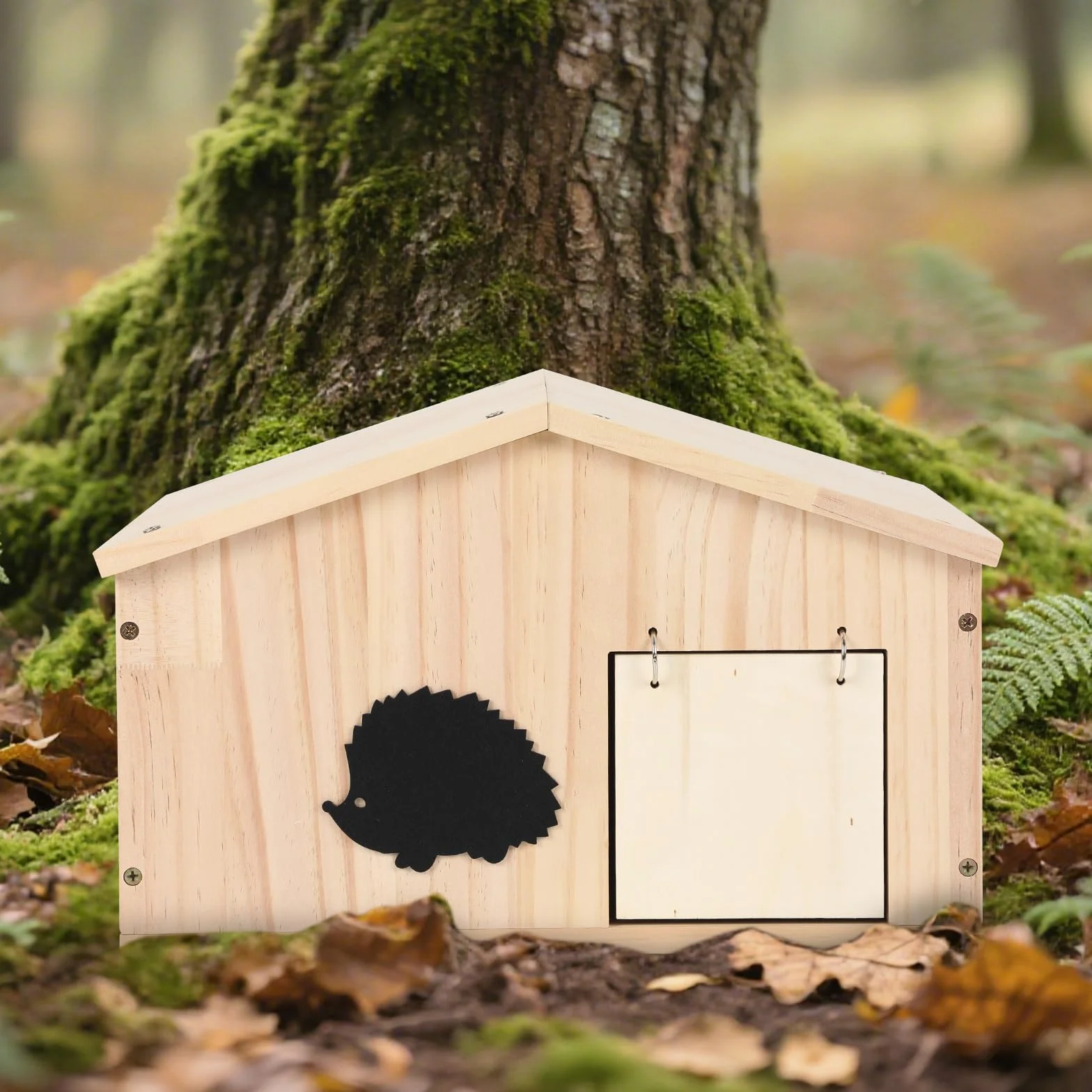 Casetta per ricci in legno con patta in rattan e fondo, resistente all'inverno, con ingresso labirinto e tetto inclinato, casa per riccio a prova di gatti, per giardino, cortile, esterno