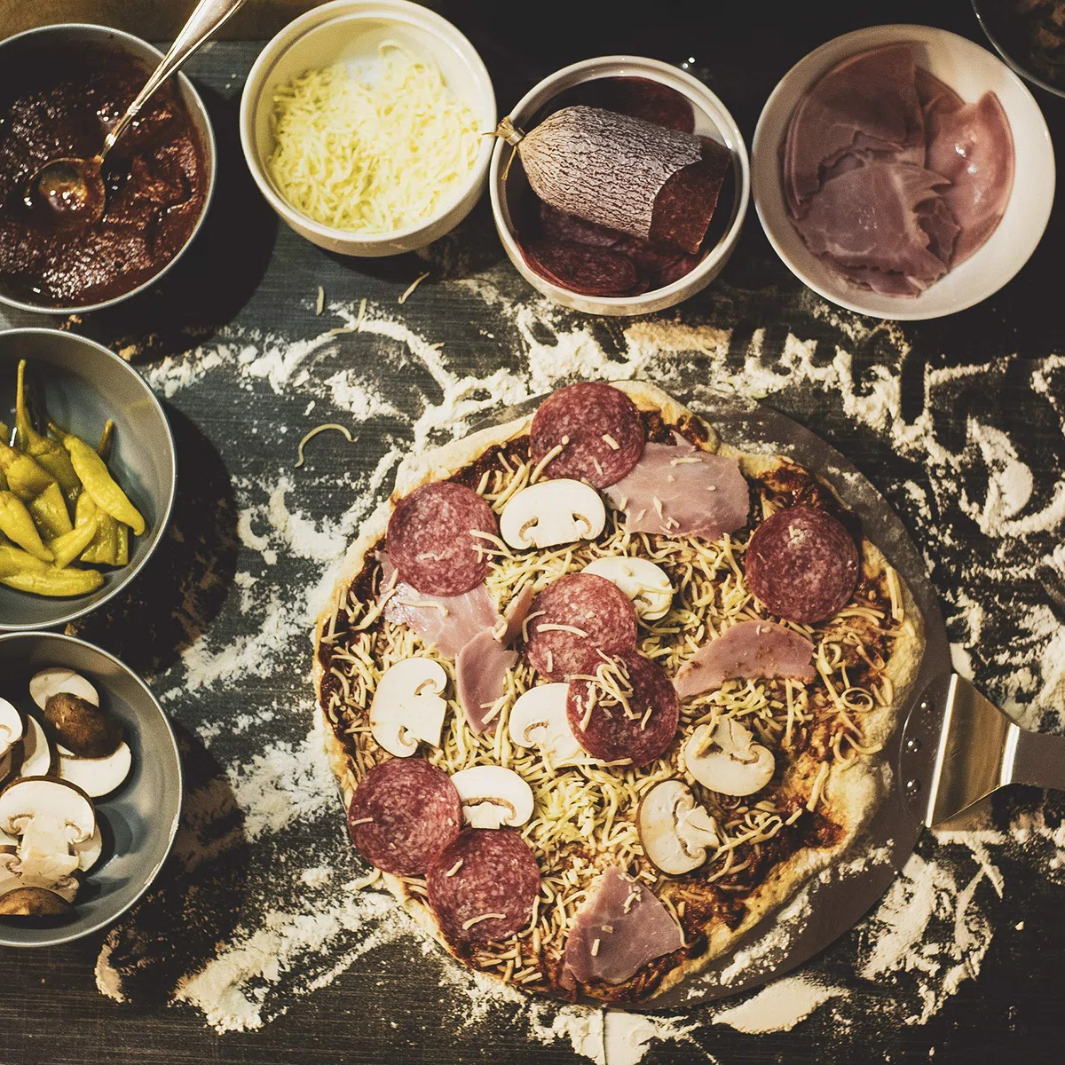 Forno per pizza ACTIVA con pietra refrattaria e indicatore temperatura per barbecue
