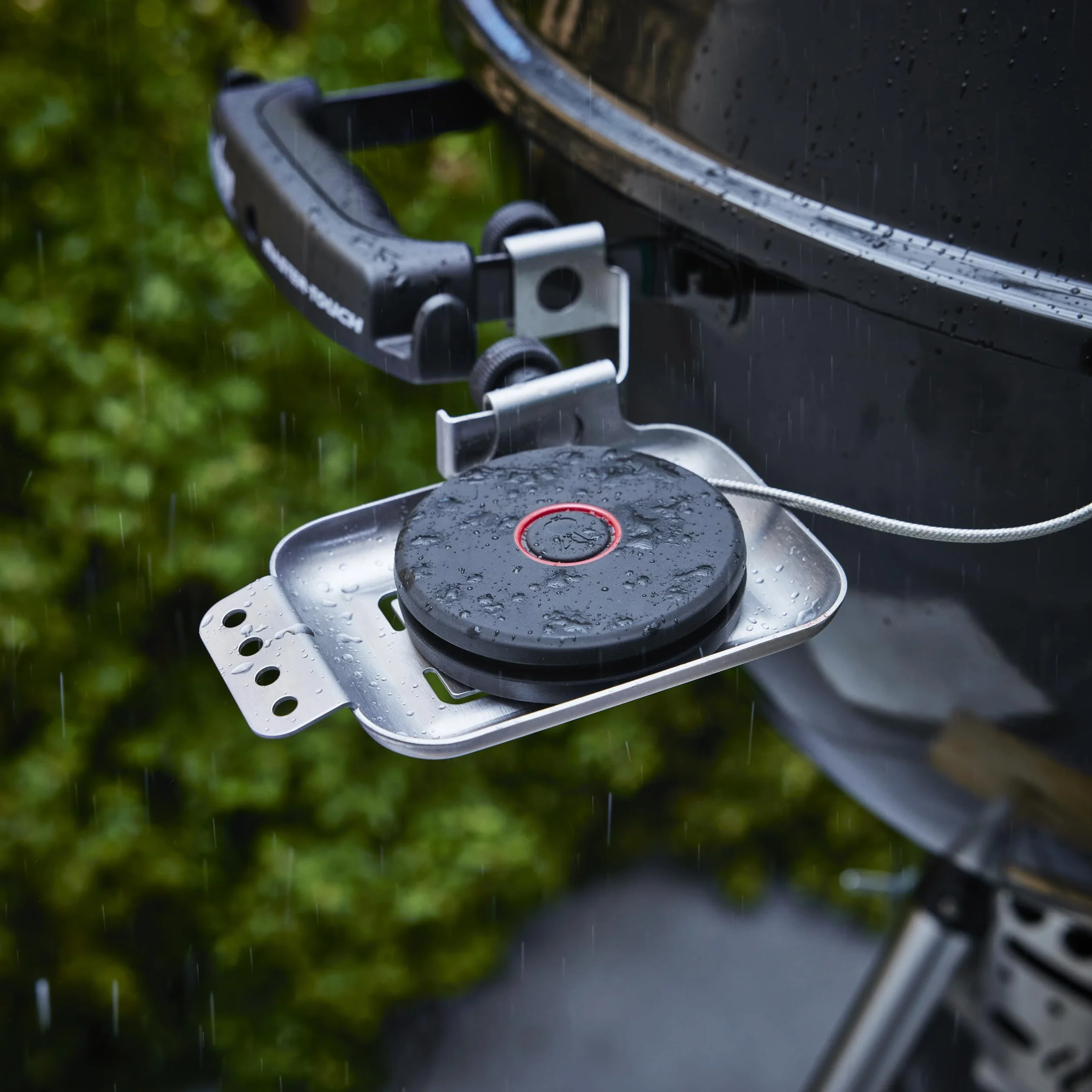 Weber Smart Thermometer con sonda per griglia e Carne/Misura Temperatura della griglia e al Cuore per Una Cottura Perfetta – Nero (3400590)