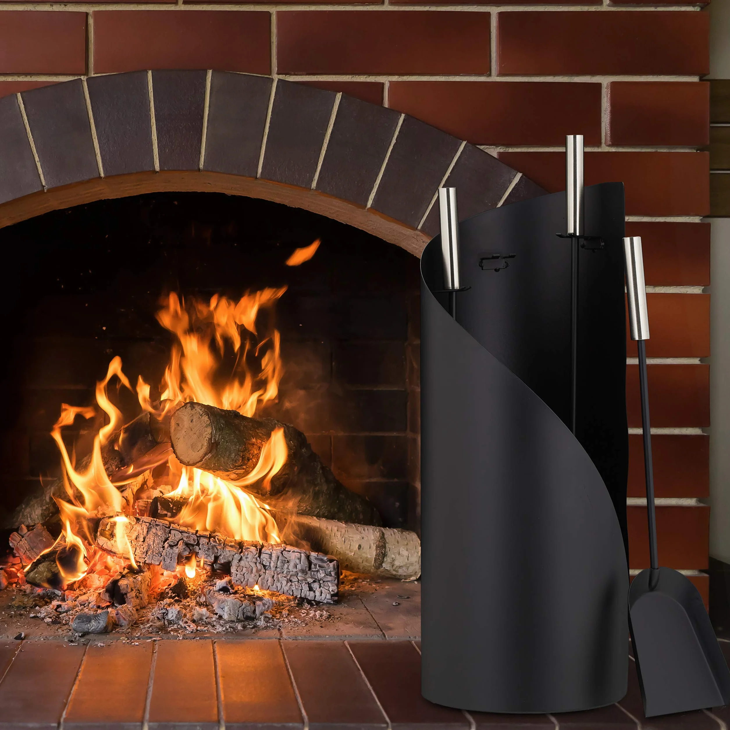 Relaxdays Accessori da Camino, Moderni, 4 Componenti, con Attizzatoio, Paletta Raccogli Cenere, Scopino e Supporto, Nero