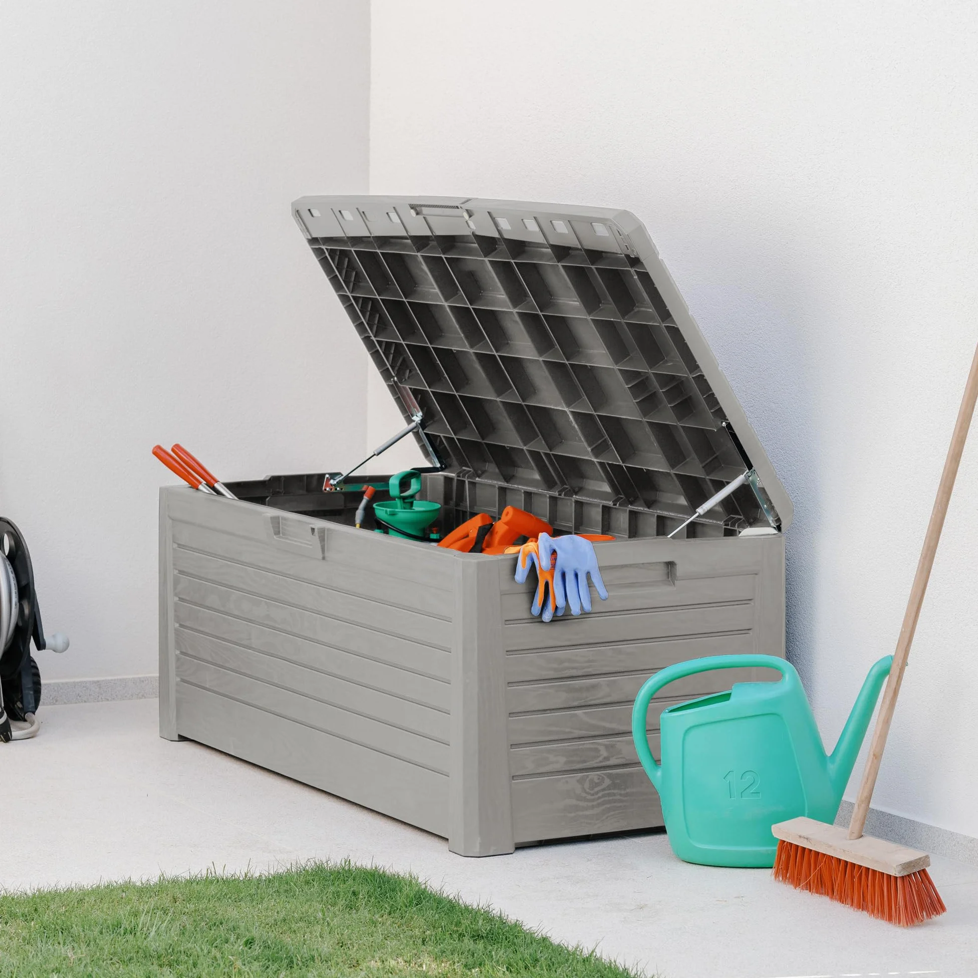 Toomax Florida baule da 550L multiuso con seduta 148x72x60h finitura effetto legno grigio tortora porta attrezzi resistente UV