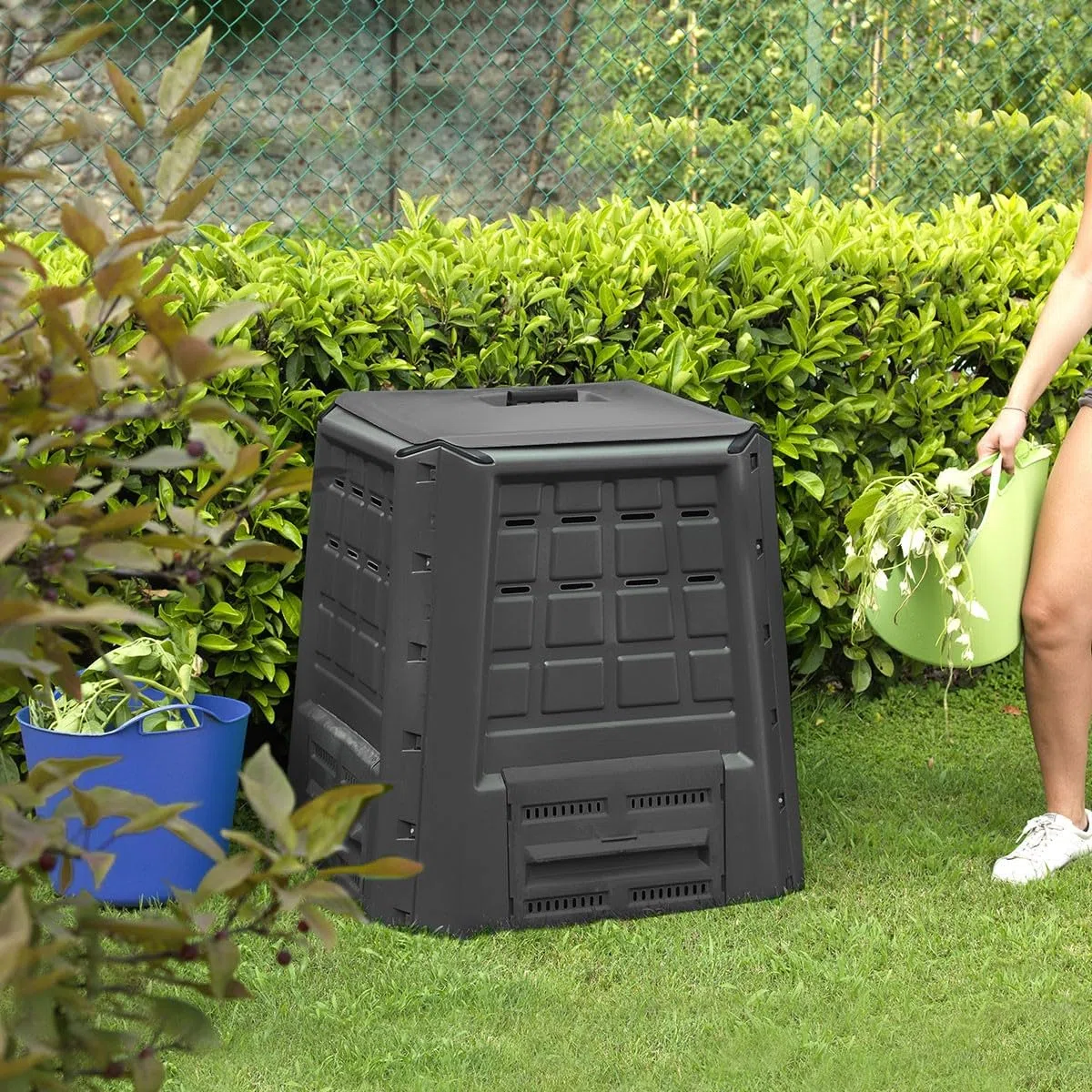 INTEC : Composter da giardino 380 L XXL Antracite. Vassoio per compost in plastica riciclata durevole con ventilazione ottimale per rifiuti. Comodo doppio accesso (coperchio superiore e trappa)