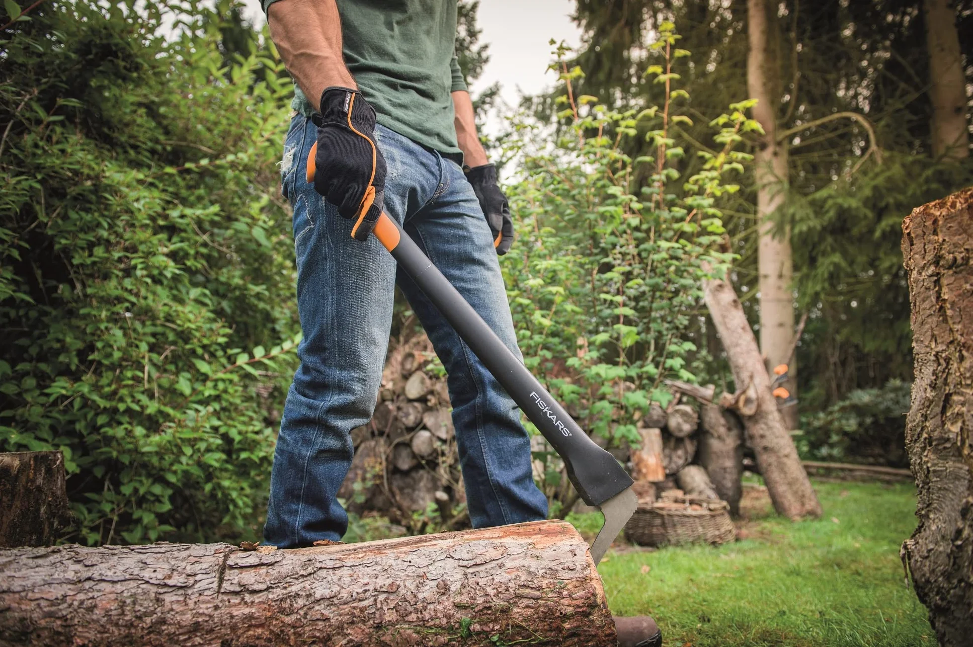 Fiskars Zappino tiratronchi, Lunghezza: 78,5 cm, Lama in acciaio temprato/Manico resistente in fibra di vetro, Fodero per trasporto e conservazione incluso, Nero/Arancione, WoodXpert, XA22, 1003623