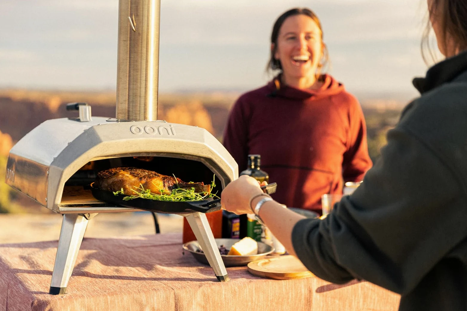 Ooni Karu 12 Forno Pizza a Legna e Carbone – 500°C in 60 Secondi – Portatile per Pizze 30 cm