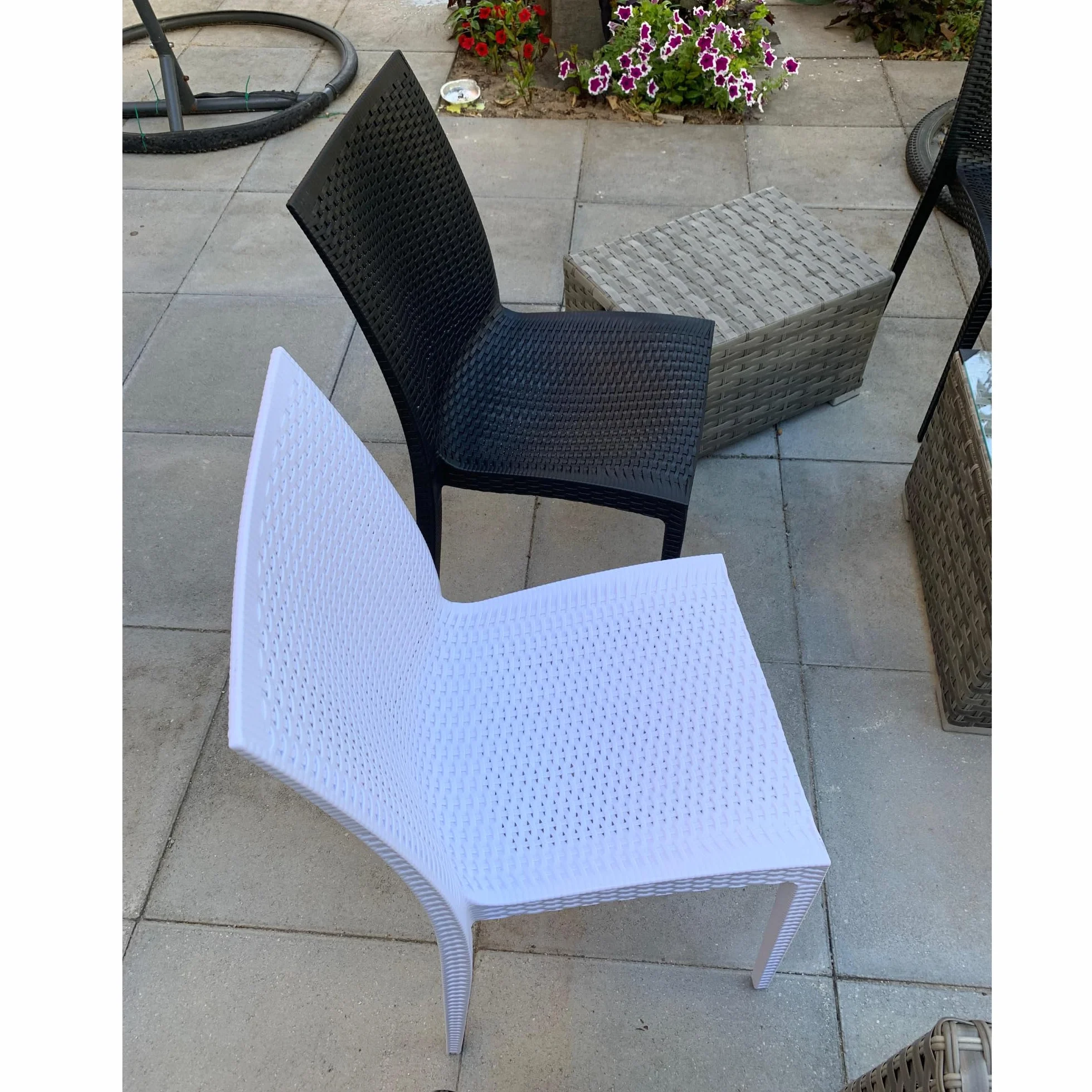 Sedie da giardino effetto rattan plastica resistente impilabili 88 cm Bianco 4