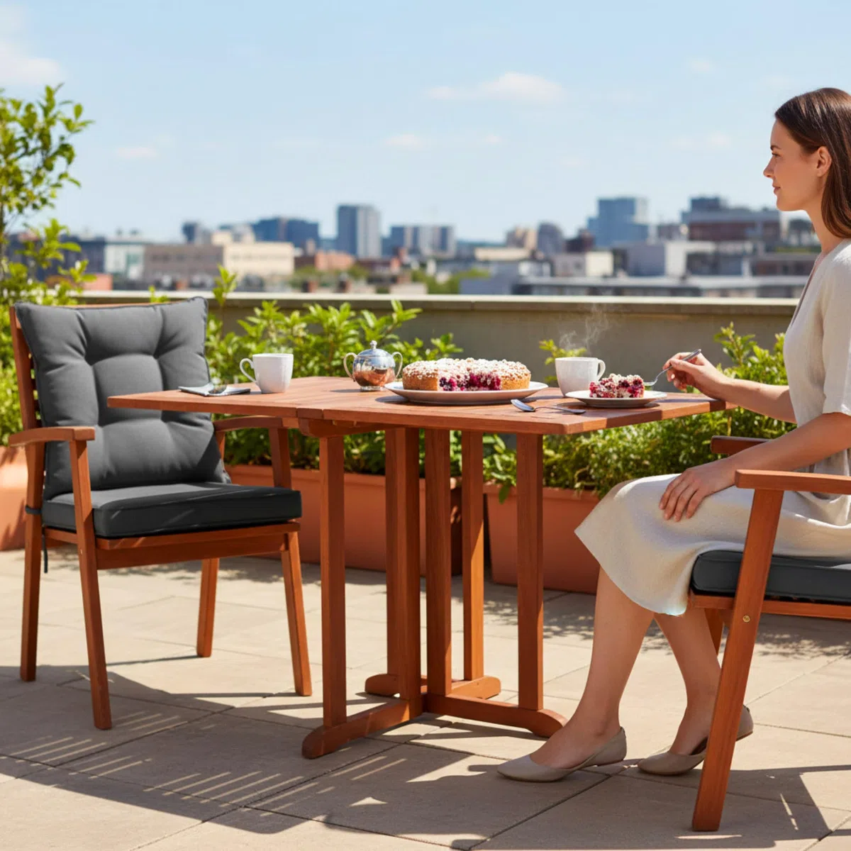 Spetebo Tavolo da balcone Baltimora in legno di eucalipto pieghevole – rettangolare/120 x 70 cm – Tavolo da pranzo per esterni in legno massiccio FSC oliato – Giardino terrazza balcone tavolo per
