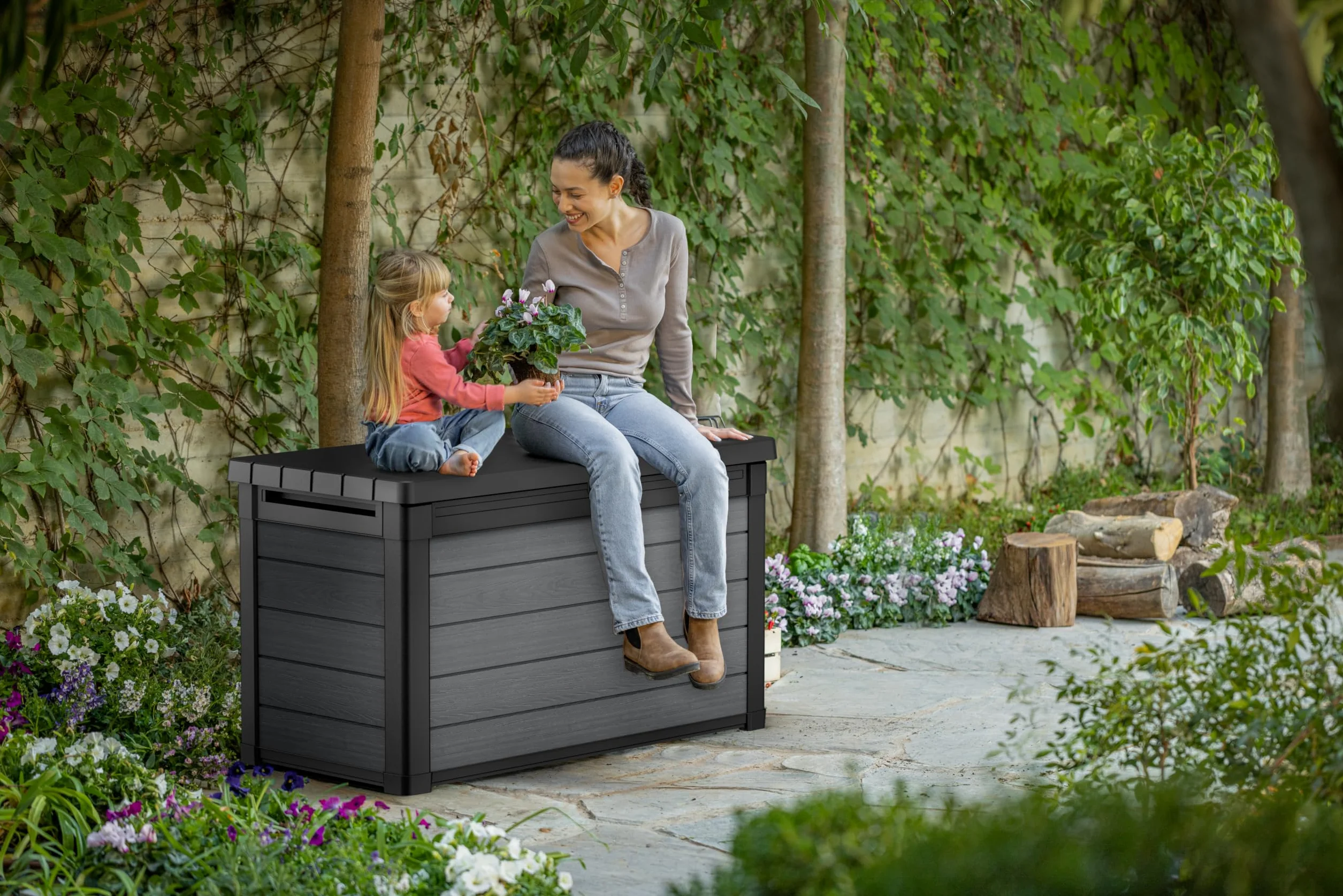 Keter Cortina 100G Baule da Giardino 380L Effetto Legno Grigio 122,9x62,1x70,6H cm
