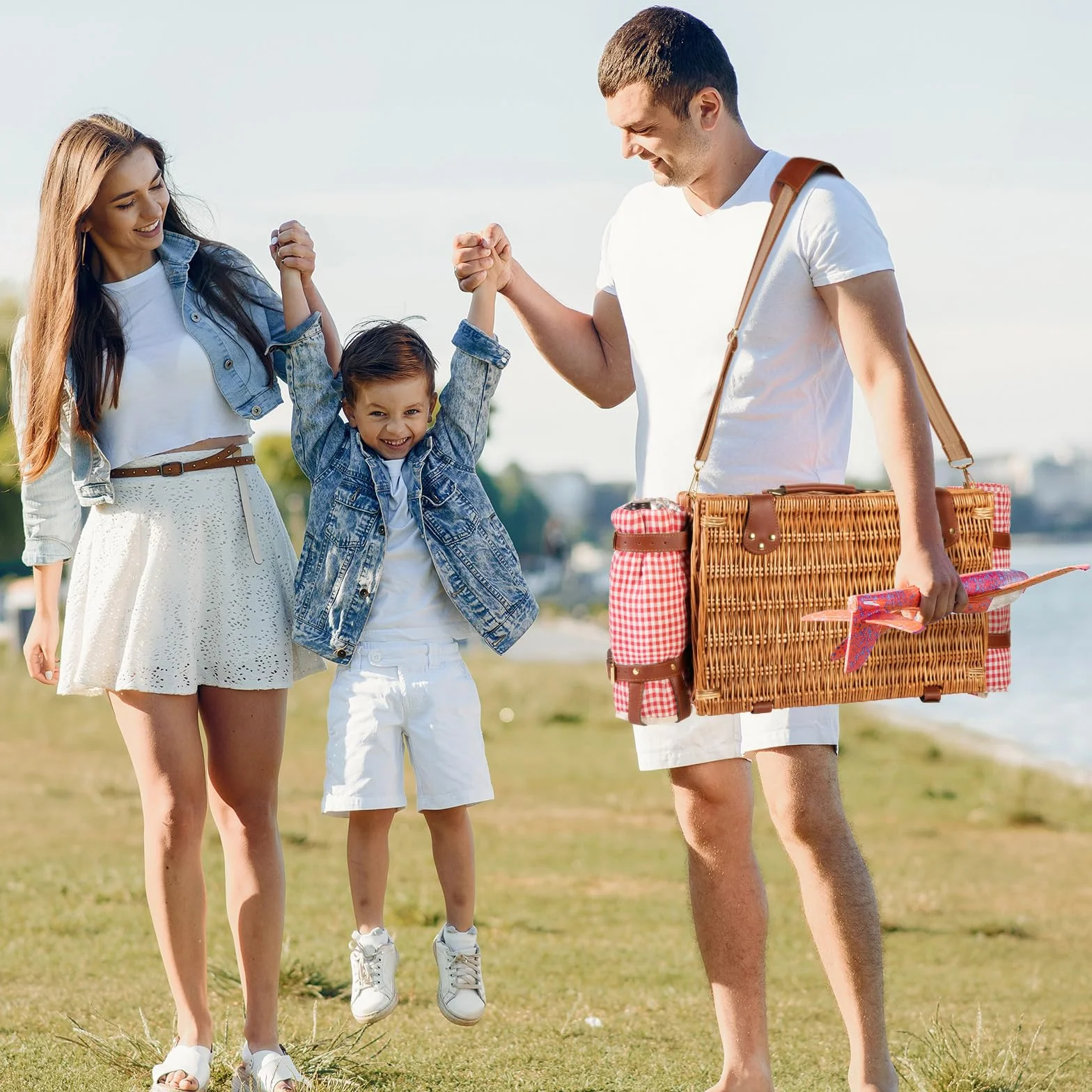 Set di cestini da picnic per 4 persone con scomparto refrigerante e coperta impermeabile