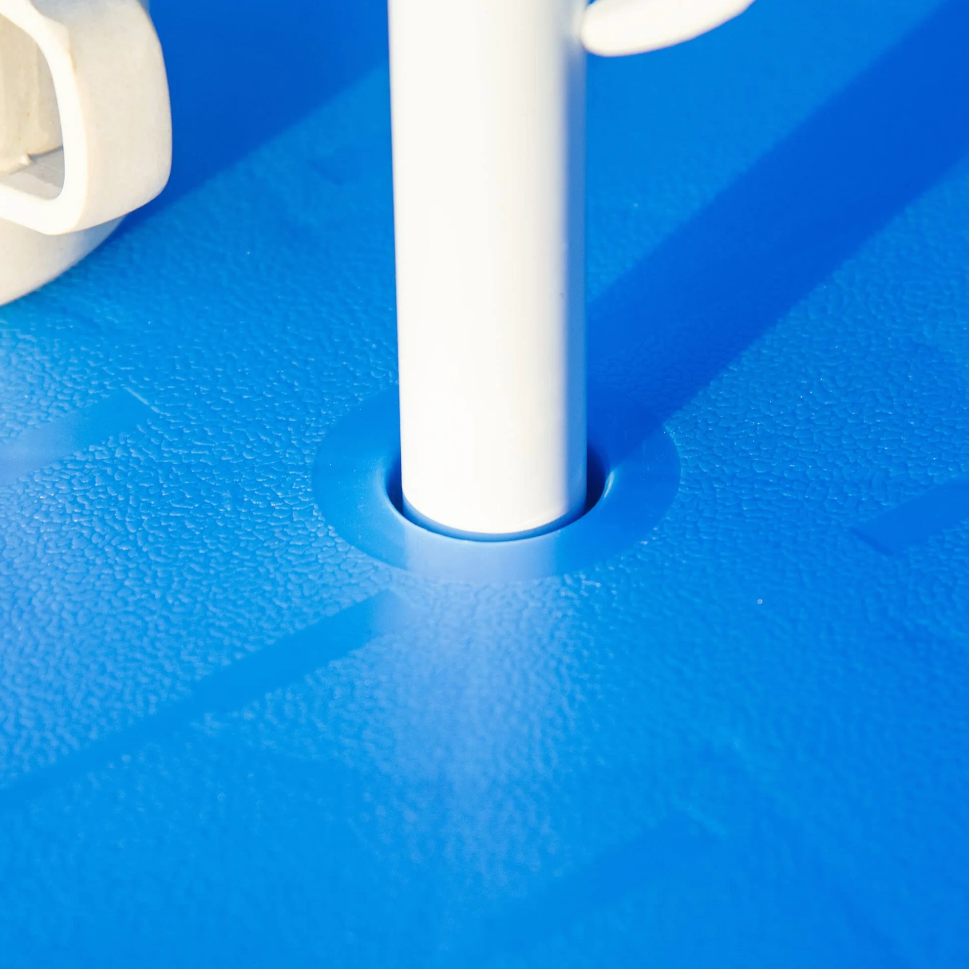 Outsunny Tavolo e Sedie per Bambini da Giardino con Ombrellone Regolabile, Set 4 Pezzi, Blu