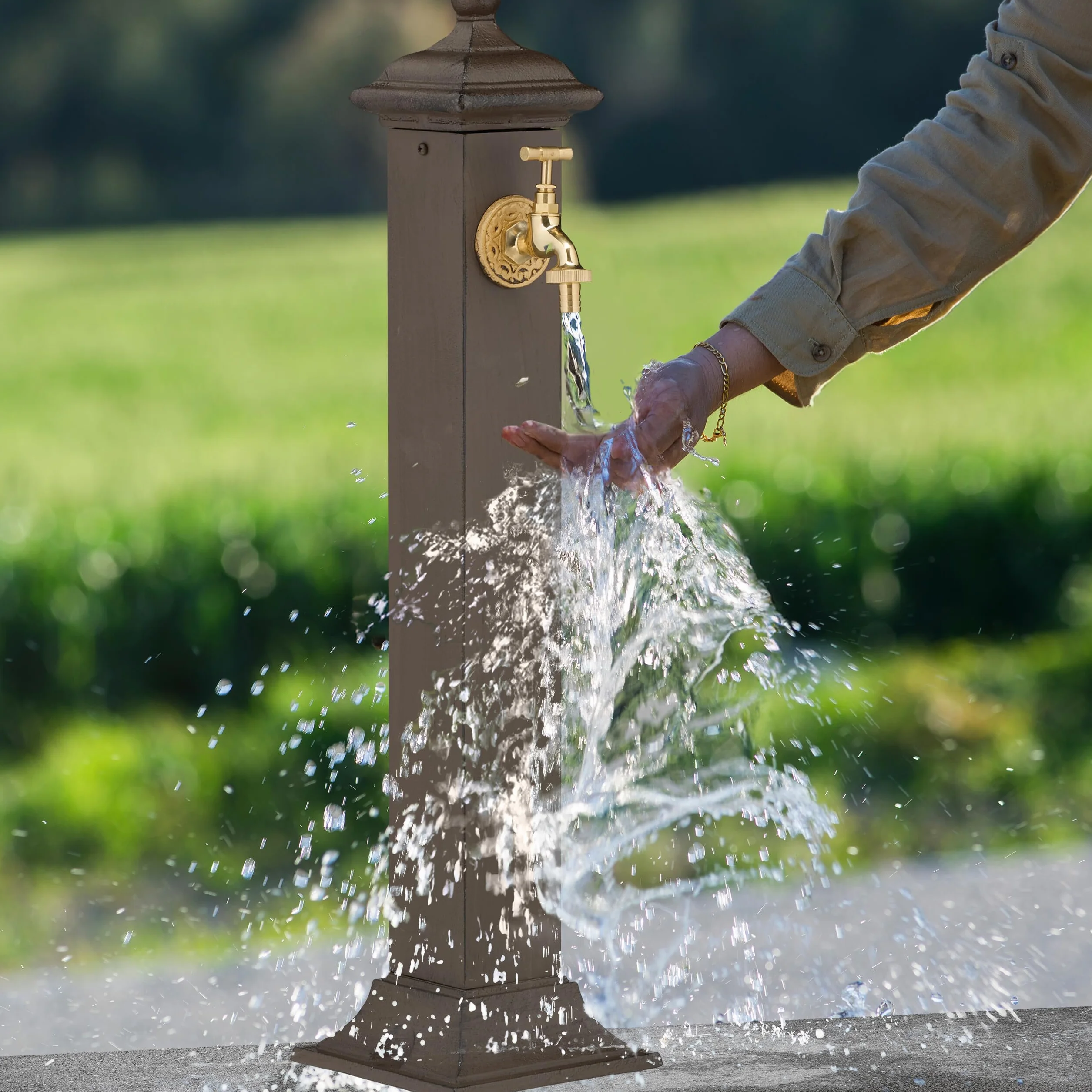 Relaxdays Fontana da Giardino in Stile Antico, Fontanella a Colonna con Rubinetto Acqua, HLP: 71x17x21 cm, Marrone Scuro