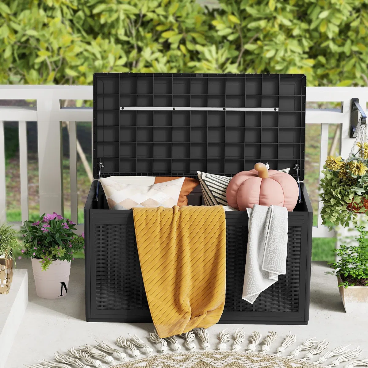 COSTWAY Baule da Esterno 380 L, Cassapanca Contenitore Impermeabile in Effetto Rattan con Coperchio Bloccabile e Ruote, Baule Salvaspazio per Mantenere Cuscini e Attrezzi da Interno e Esterno (Nero)