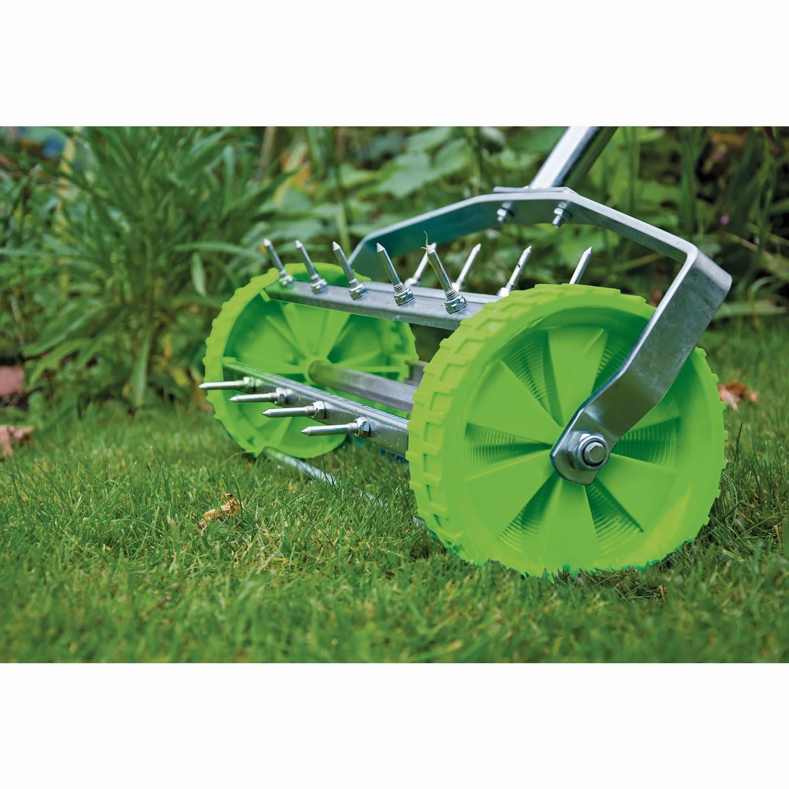 Draper Aeratore rotabile per prato con tamburo chiodato da 450 mm — 83983 — per aerazione dell'erba da giardino con denti da 33 mm, 1 pezzo