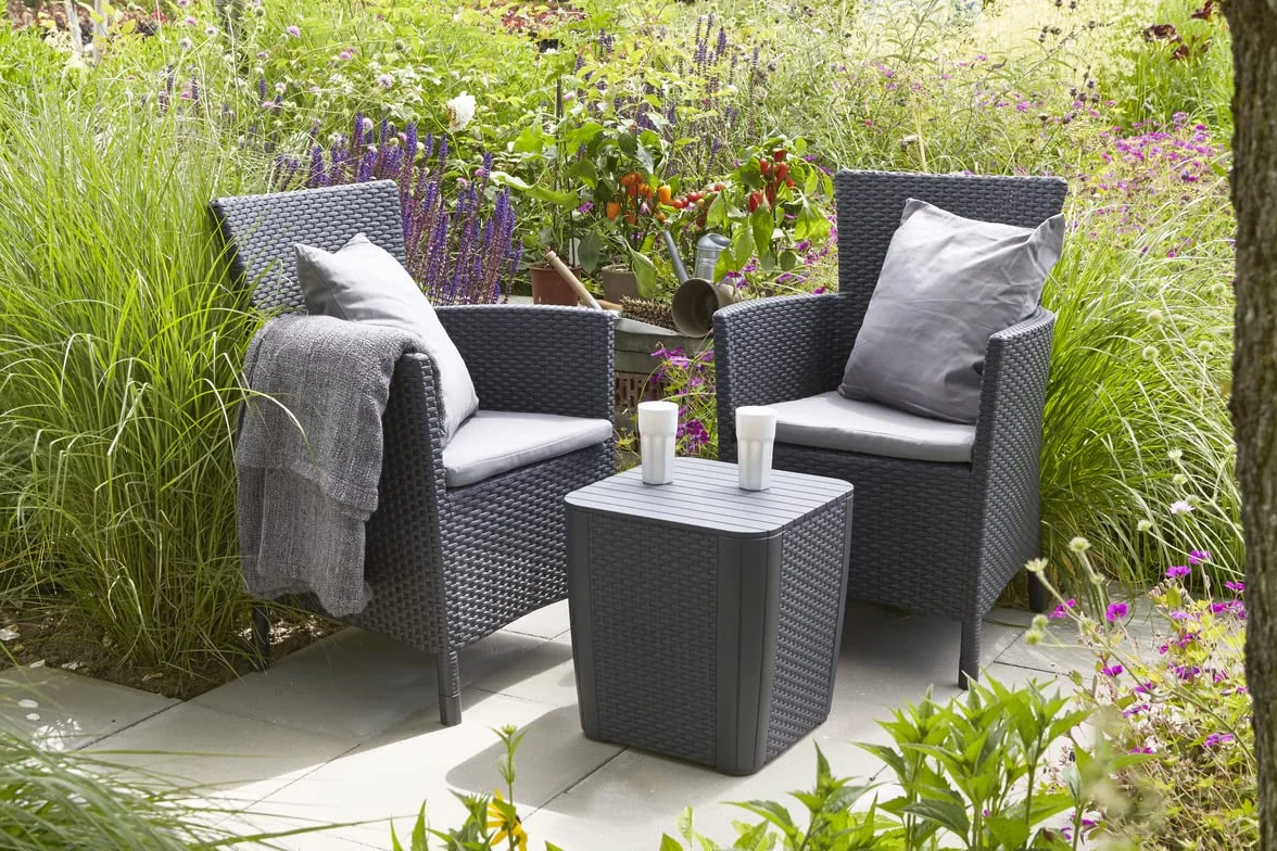 Keter Iowa Poltrona da Giardino Effetto Rattan con Cuscino 62x60x89H Grafite