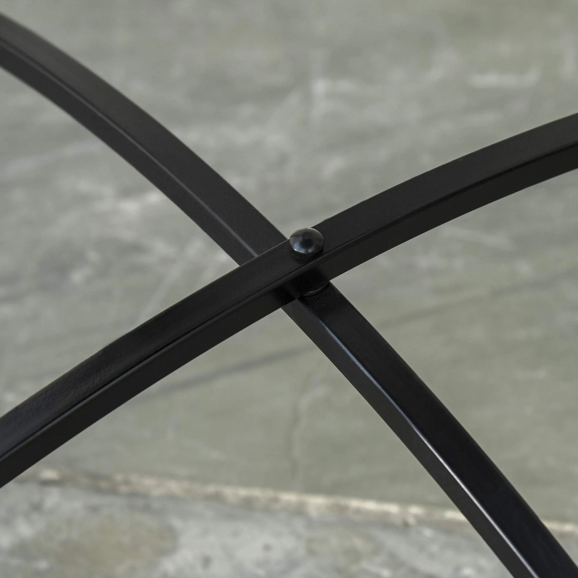 Outsunny Tavolino da Giardino in Metallo e Ceramica Ф60x71cm Nero