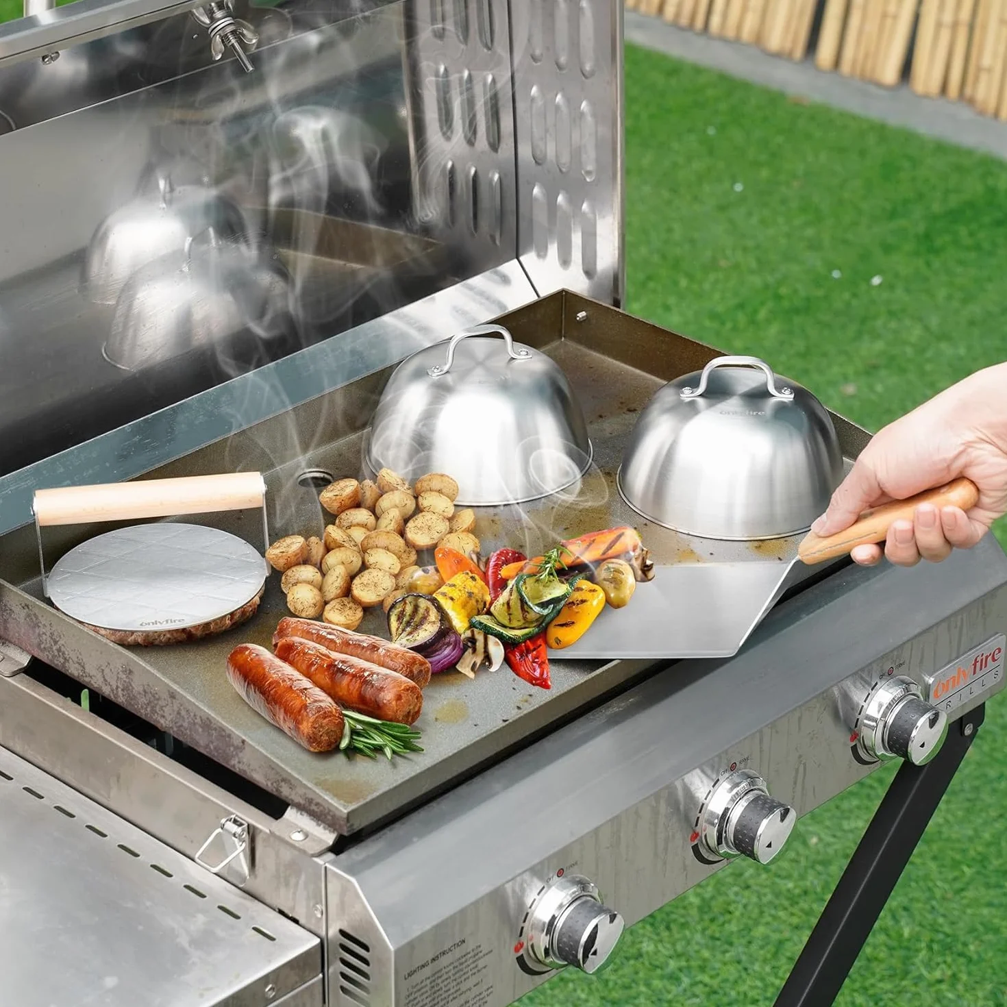 Onlyfire Kit Smash Burger, Coperture per Hamburger da 2 x 16 cm, Pressa per Hamburger Rotonda e Spatola da Grill Grande, Accessori per Barbecue per Piastra, Teppanyaki e Campeggio
