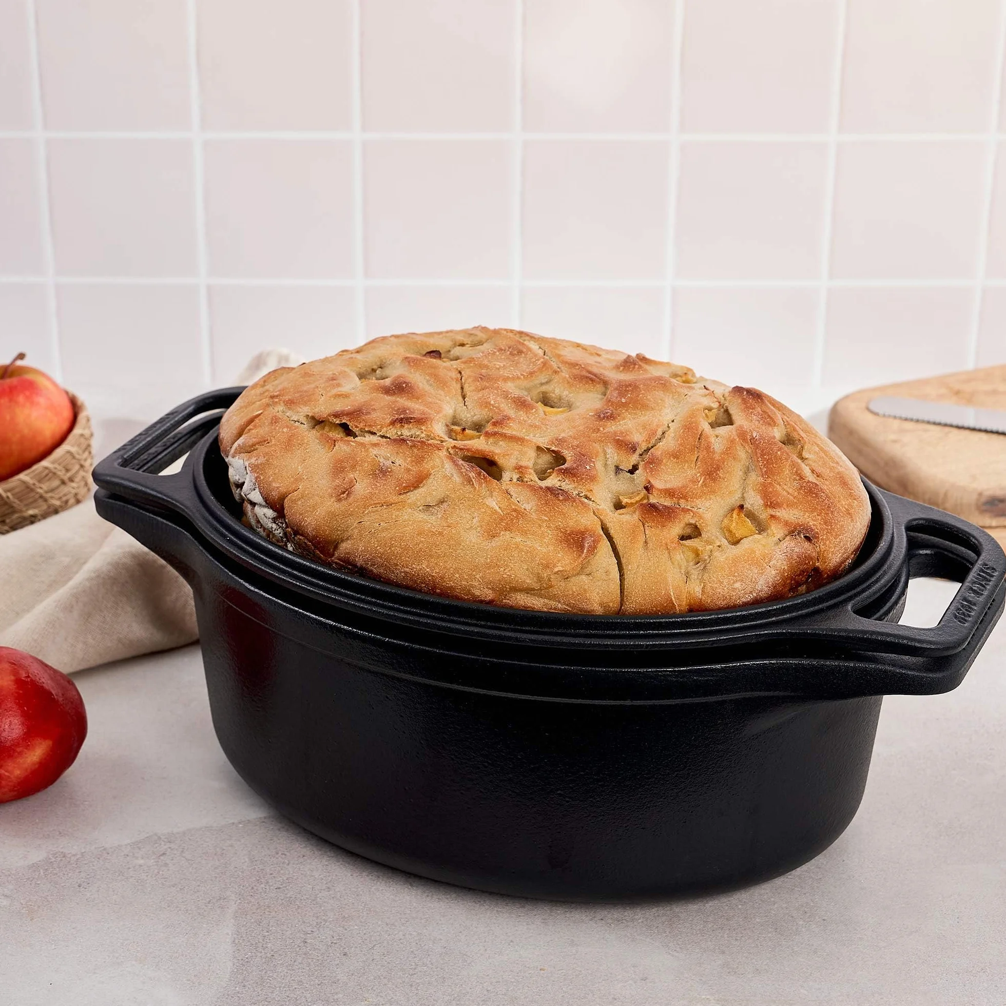 Victoria Forno Olandese, Pentola et Padella Induzione Ghisa Smaltata 31 cm Ovale, Cocotte 5,7L, Senza PTFE né PFOA, Adatta per Fuoco, Barbecue, Forno, Vetroceramica, Gas