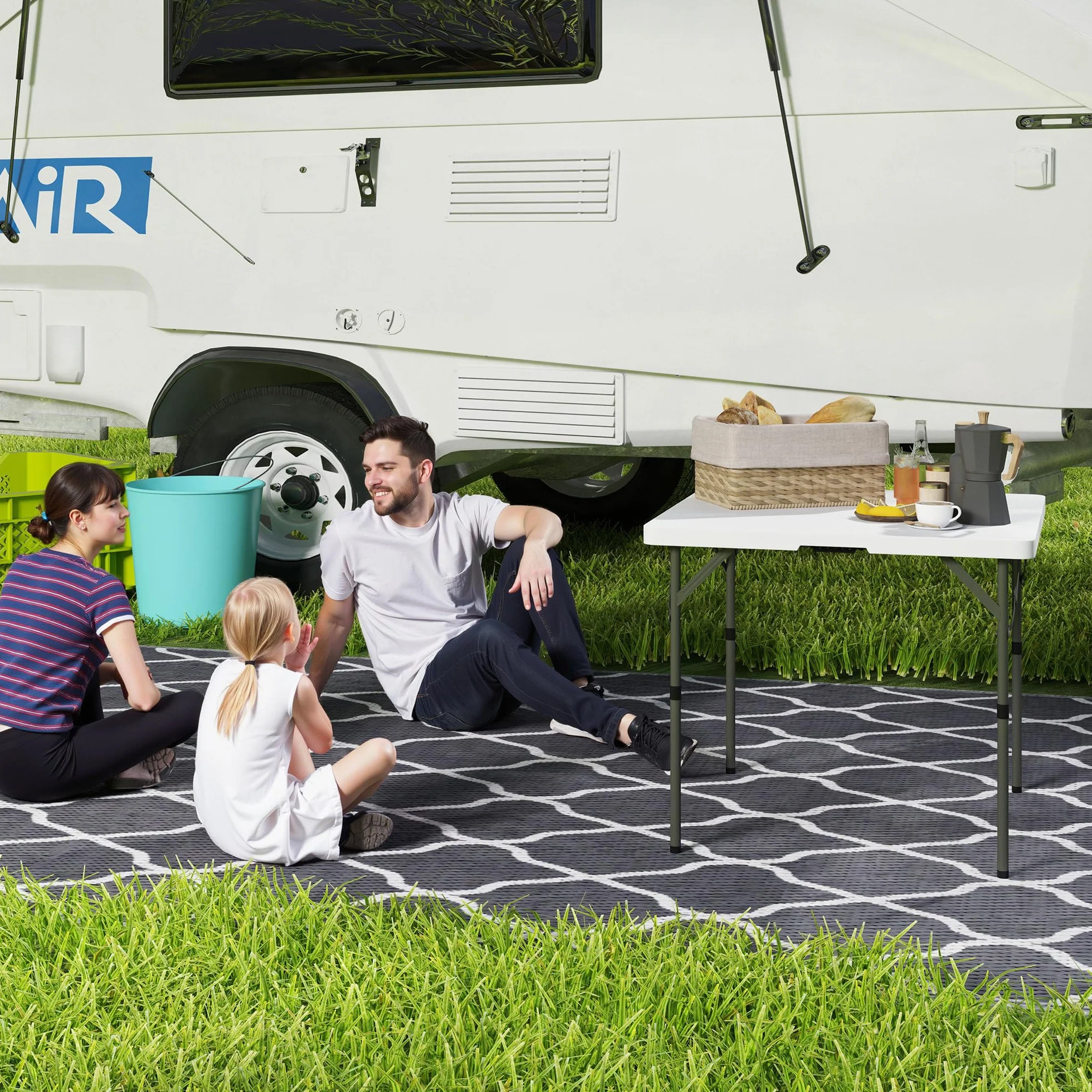 Outsunny Tavolo da Campeggio Pieghevole 86x86x74 cm Bianco HDPE e Metallo 2 Altezze Regolabili