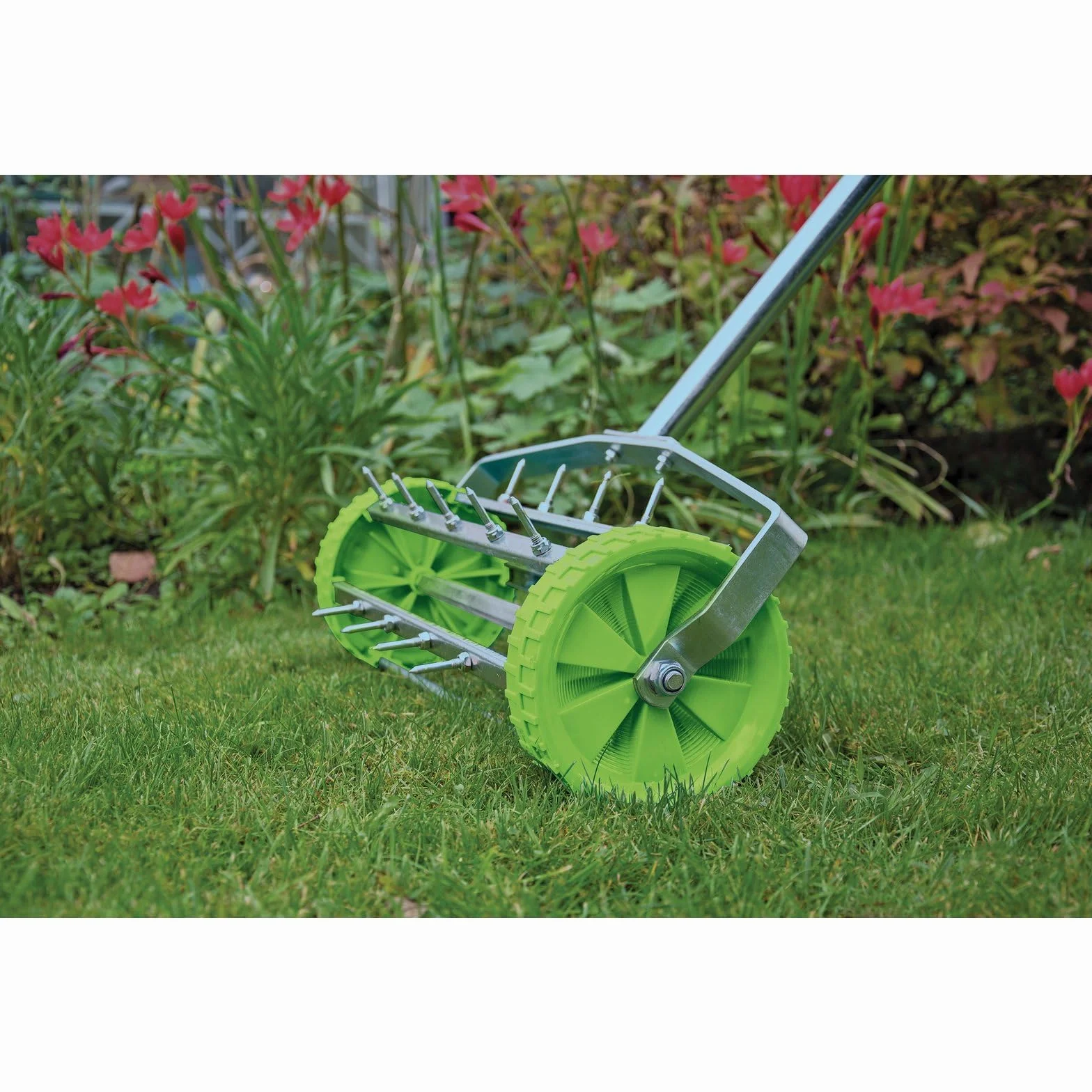 Draper Aeratore rotabile per prato con tamburo chiodato da 450 mm — 83983 — per aerazione dell'erba da giardino con denti da 33 mm, 1 pezzo