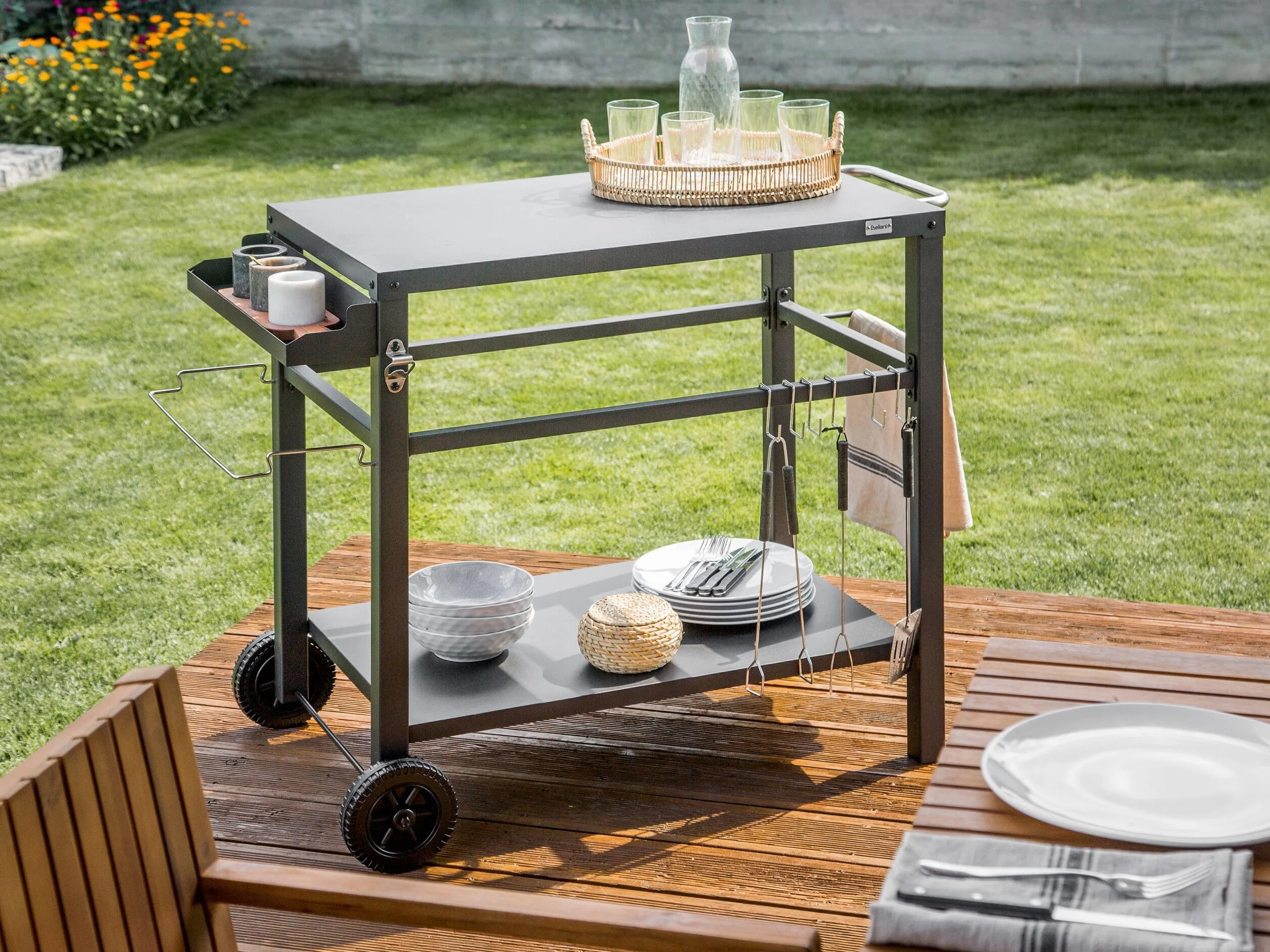 Beliani Carrello portavivande da Giardino con Ruote in Acciaio Nero