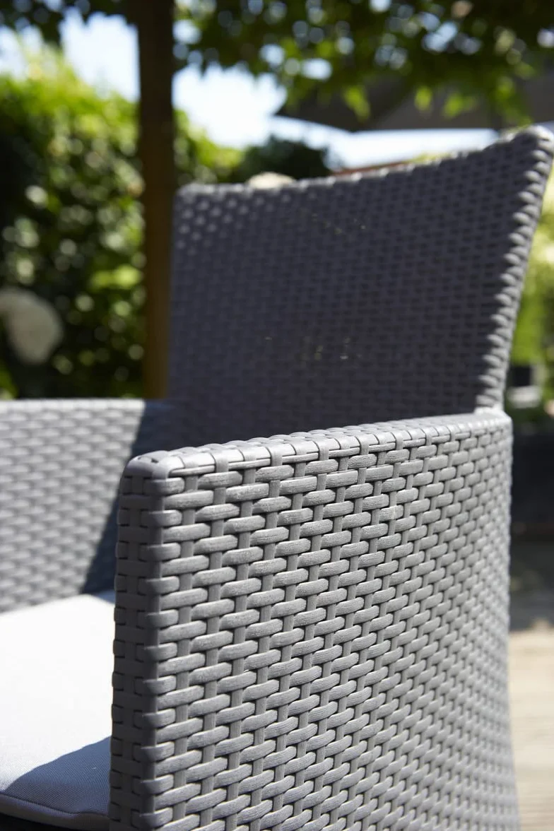Keter Iowa Poltrona da Giardino Effetto Rattan con Cuscino 62x60x89H Grafite