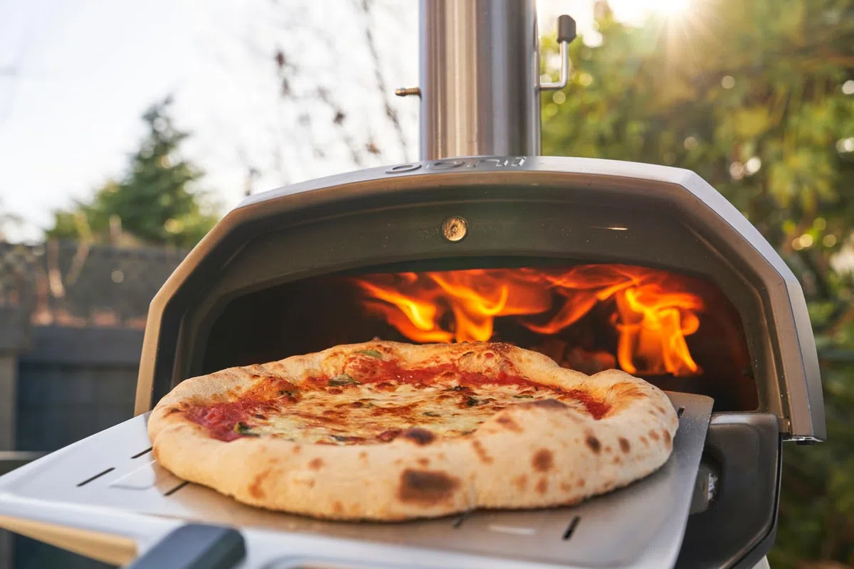 Ooni Karu 2 Forno Pizza Multicombustibile A Legna e Carbone 500°C 60 Secondi Termometro Integrato
