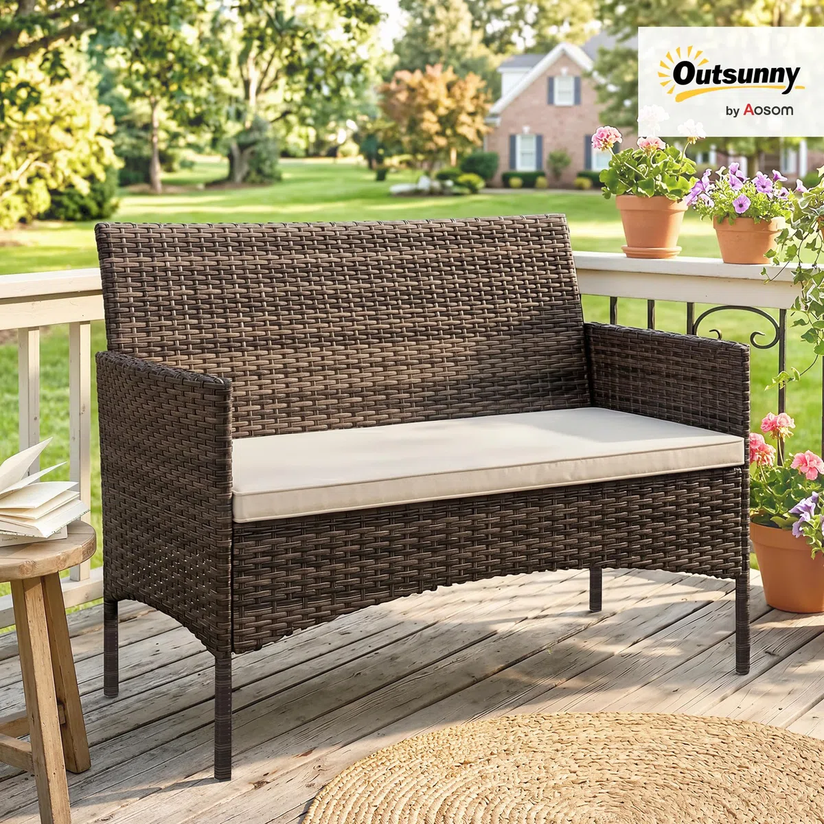 Outsunny Divano da Giardino in Rattan, 2 Posti, Divano da Esterno in PE Wicker con Cuscini e Tappetini Antiscivolo, Struttura in Acciaio per Balcone, Veranda, Giardino, Beige
