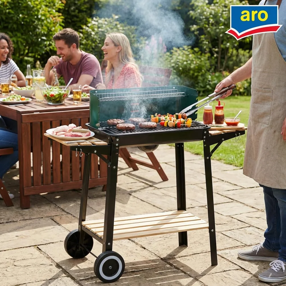 Aro Barbecue a Carbonella in Acciaio e Legno, 2 Griglie Regolabili, Tavolini Laterali, Ruote, Paravento, Verde