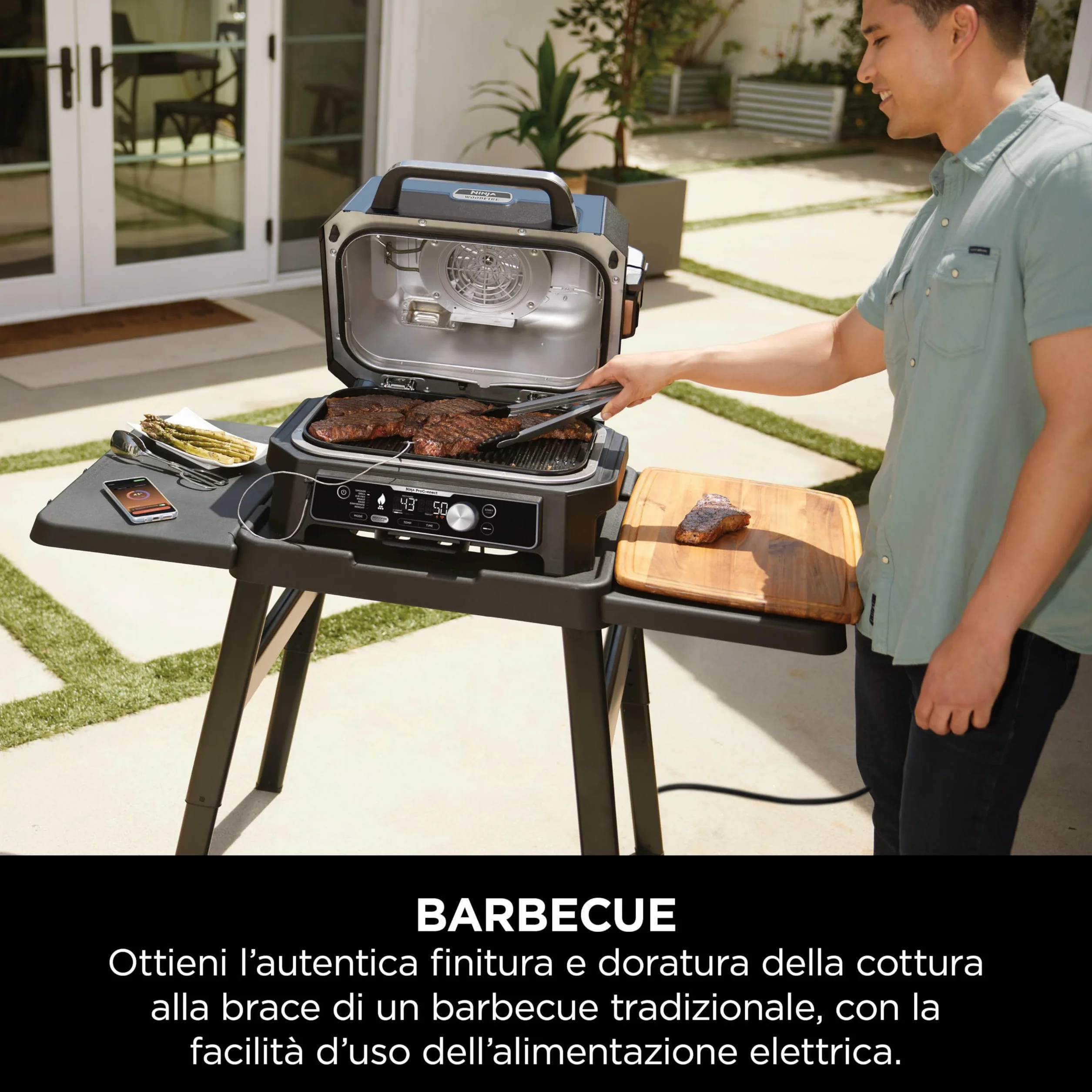 Ninja Woodfire Pro Connect XL Barbecue Elettrico 7 in 1 Griglia Affumicatore Friggitrice ad Aria Controllo App Blu/Nero