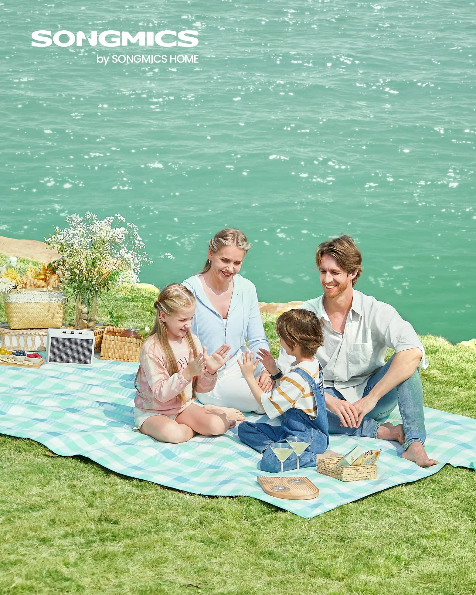 SONGMICS Coperta Picnic 300x200 cm Impermeabile Pieghevole Verde Bianco