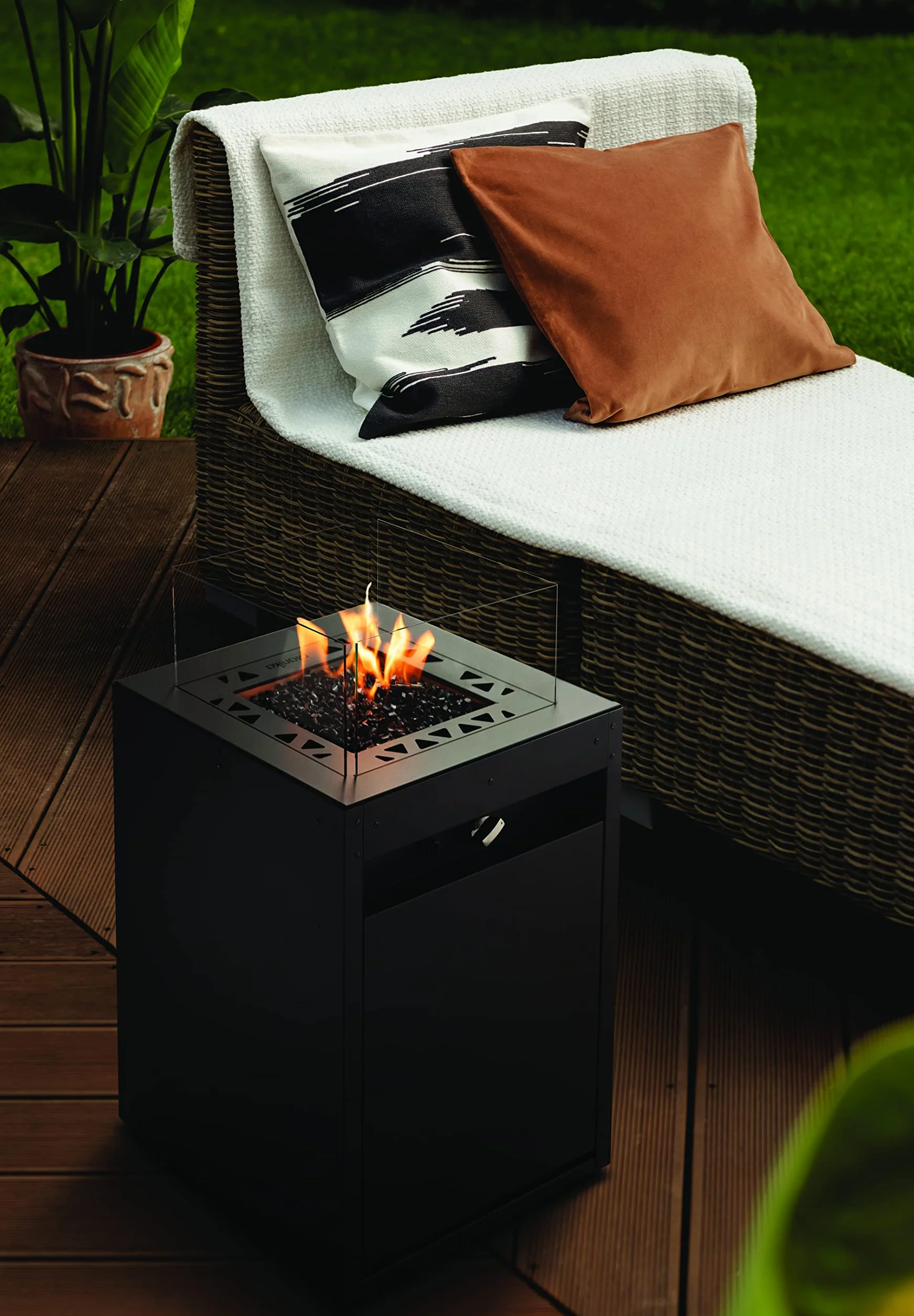 Planika Square Caminetto Decorativo da Giardino a Gas GPL Resistente alle Intemperie con Copertura