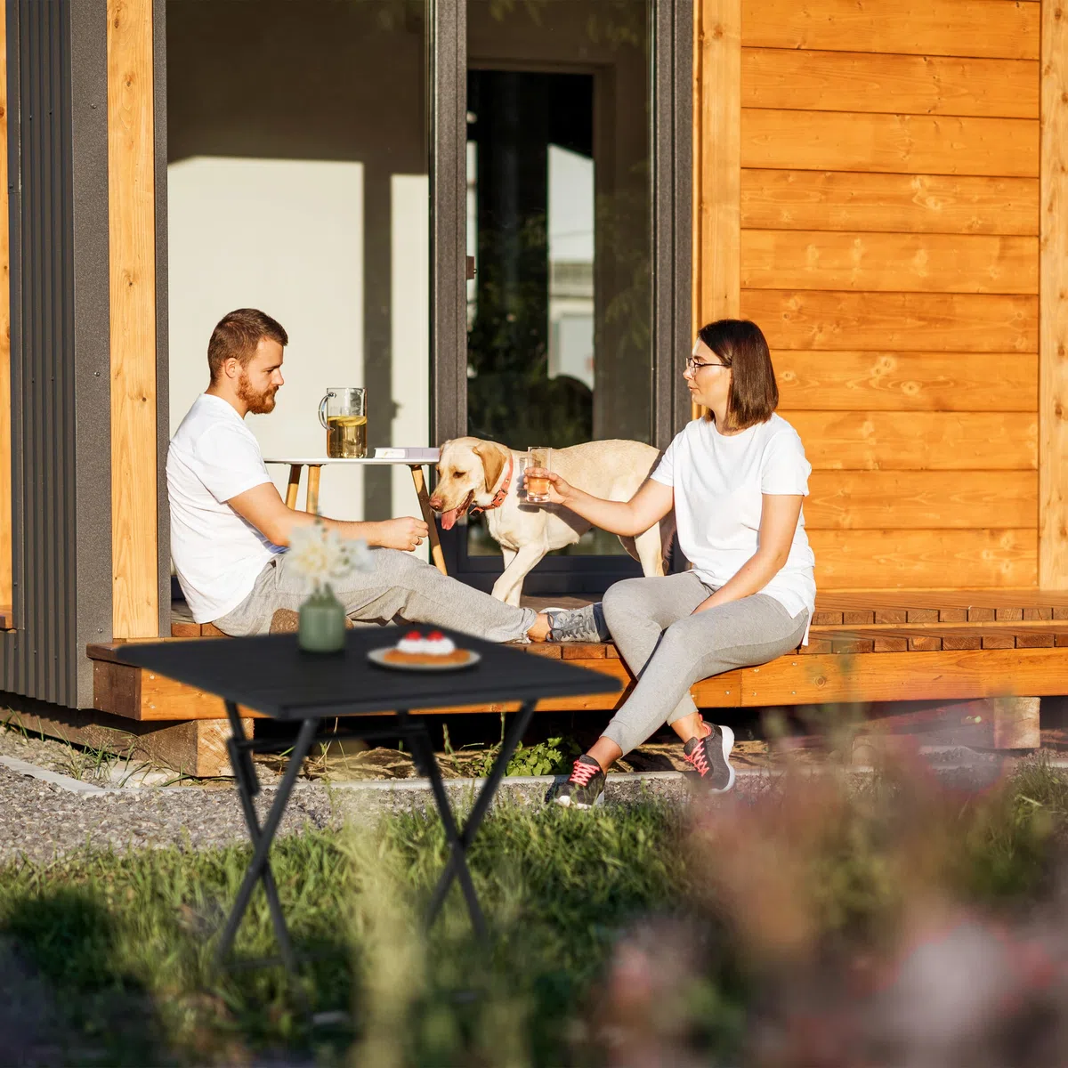 Relaxdays Tavolo Pieghevole da Giardino 73x62x62 cm Nero Effetto Legno