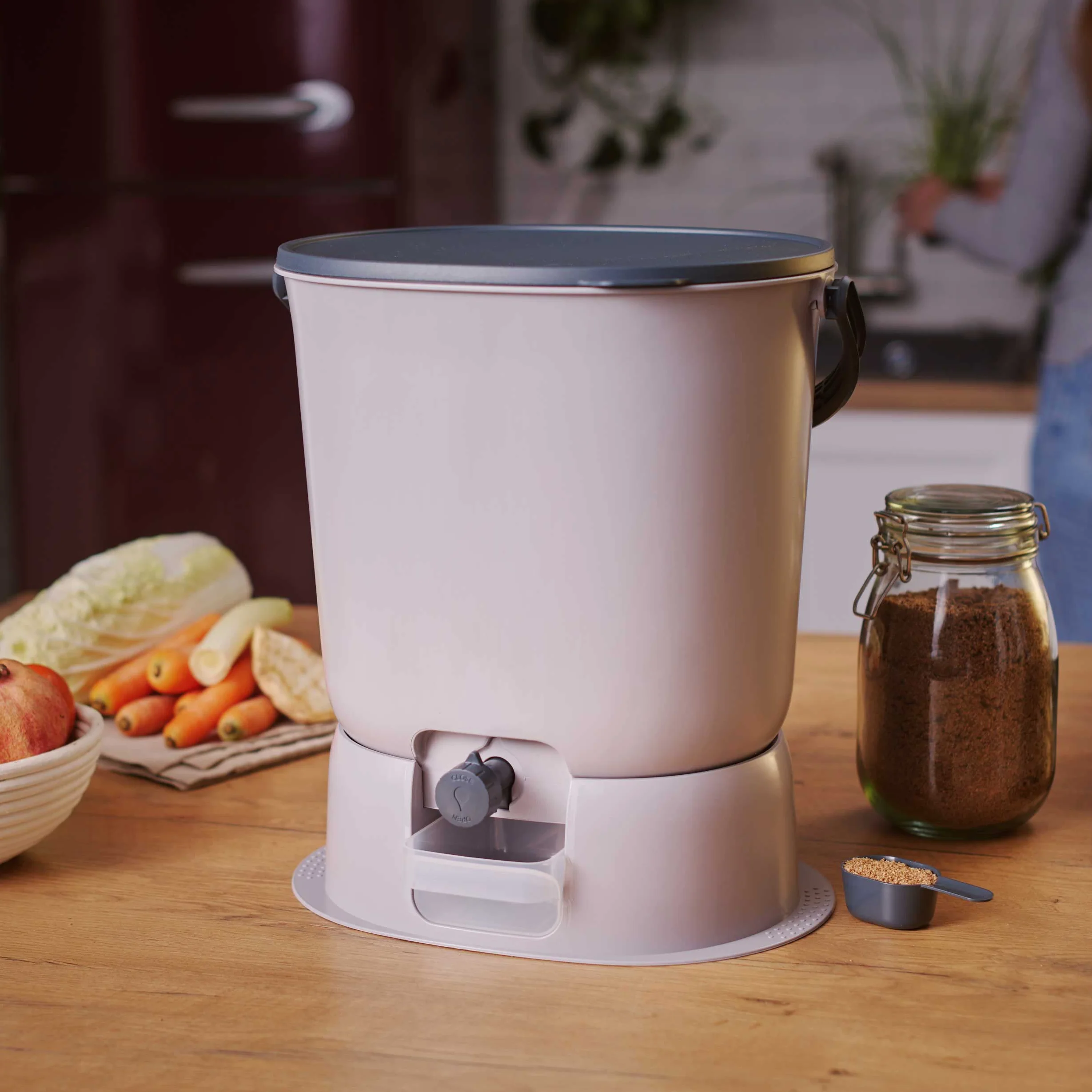 Bokashi Organko Essential Grigio 15,3L Set 2 secchi compost organico con compattatore 1 kg attivatore fermentazione EM-1