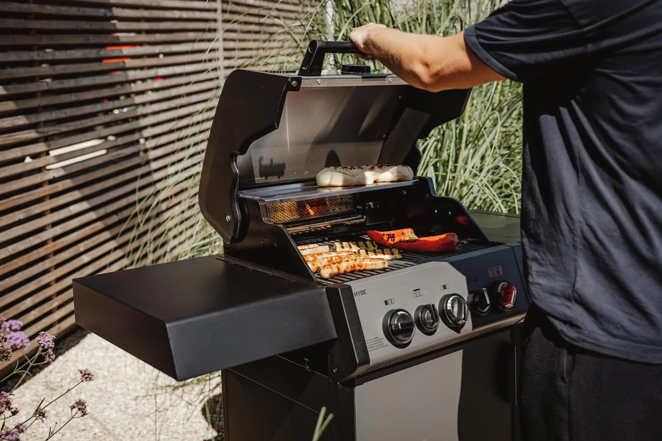 Enders Hyde 3 SIKR Turbo Barbecue a Gas 3 Bruciatori, Zona Turbo Infrarossi 800°C, Backburner Infrarossi, Fornello Laterale, Griglia 54x42 cm
