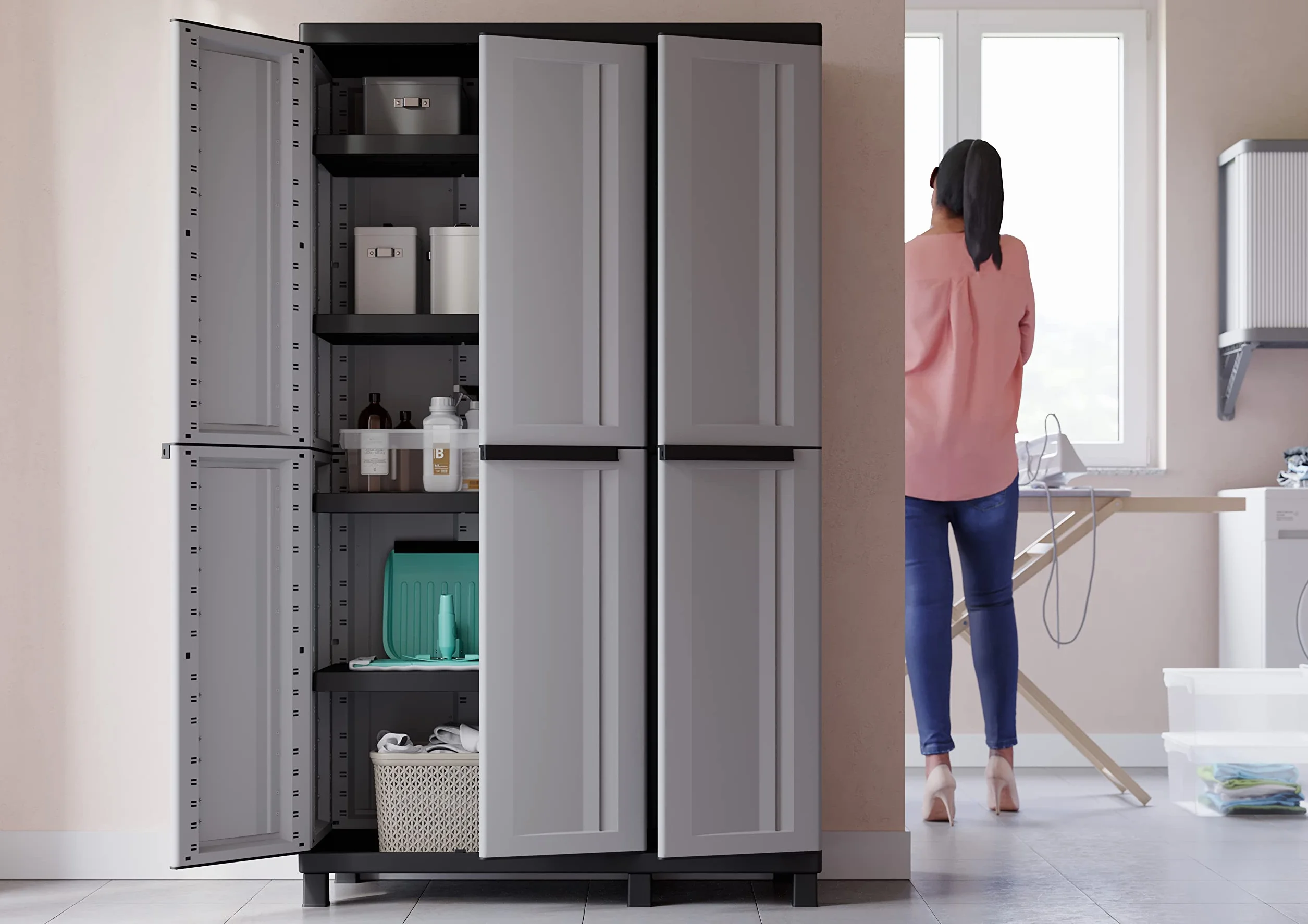 Terry - Twist Black 102a, Armadio Multifunzione a 3 Ante, Portascope con 2 Vani Separati, da Esterno e Interno Coperto, in Plastica, 102x39x170 cm