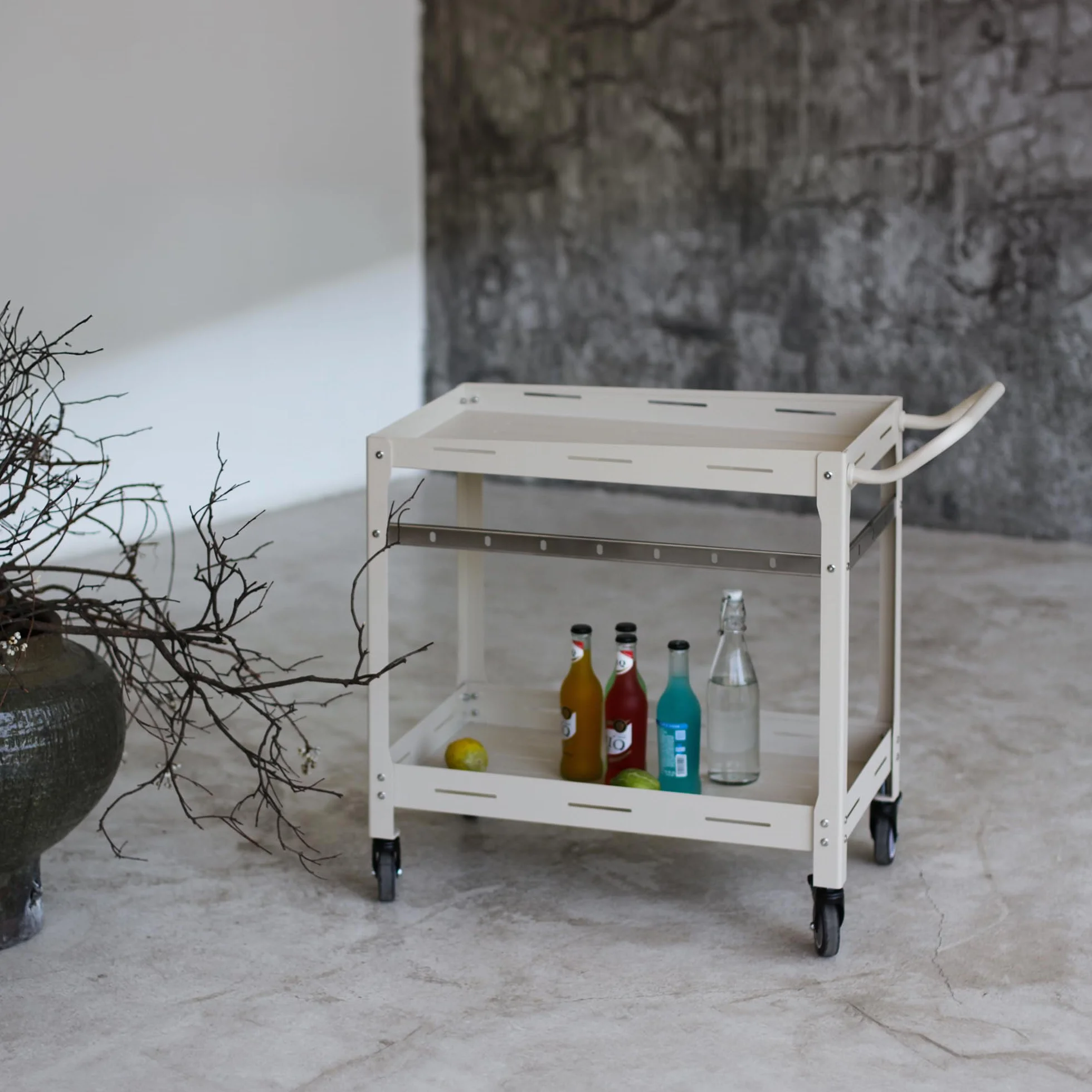 Casa.pro Carrello Portavivande da Giardino in Acciaio con 2 Ripiani 72x77x38 cm Champagne