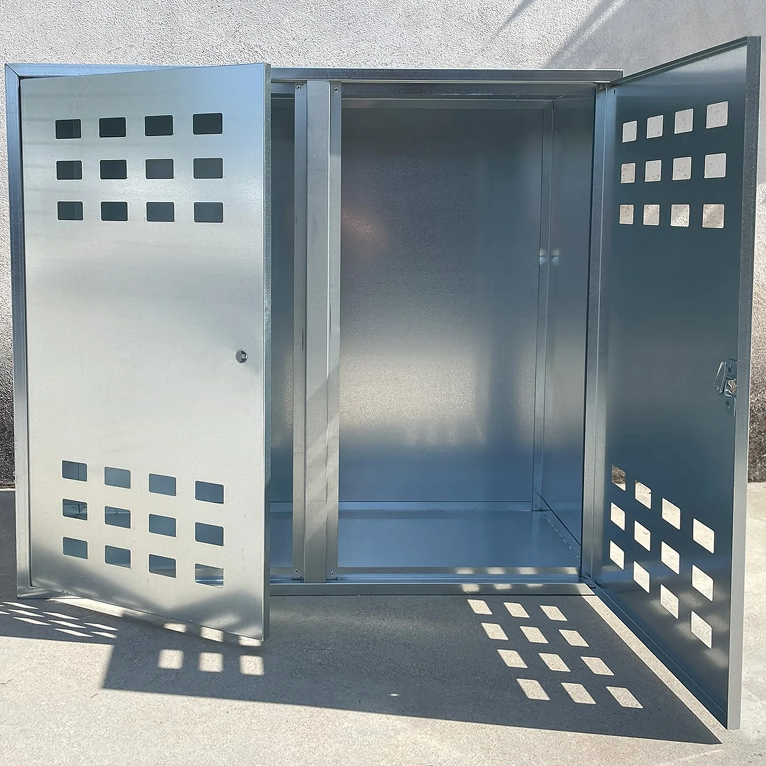 Armadietto 2 Bombole Gas da Esterno, Portabombola Due Ante In Acciaio Zincato RINFORZATO con Ventilazione, Chiusura Sicura Per Stoccaggio Bombole 10-25 kg, Resistente agli Agenti Atmosferici