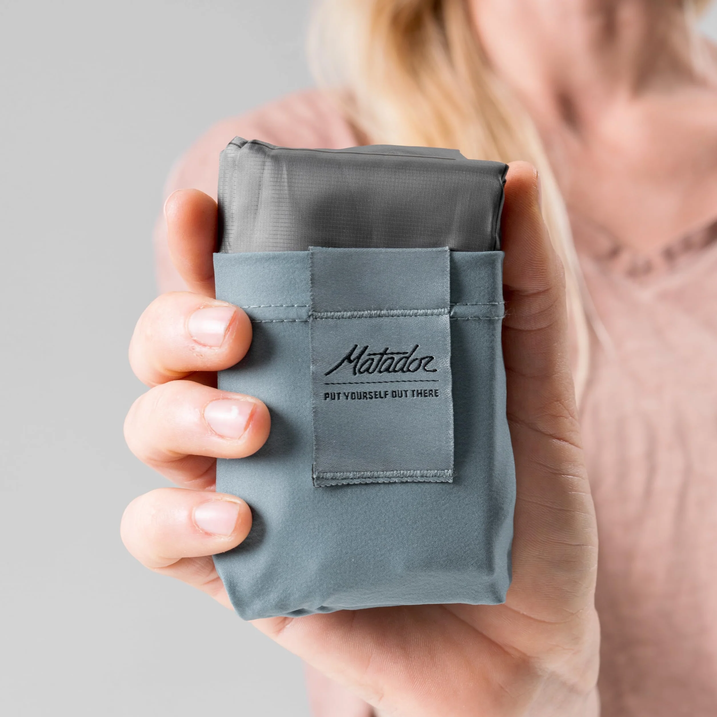 MATADOR Pocket Blanket 4,0 Blu coperta da picnic ultraleggera senza sabbia per concerti