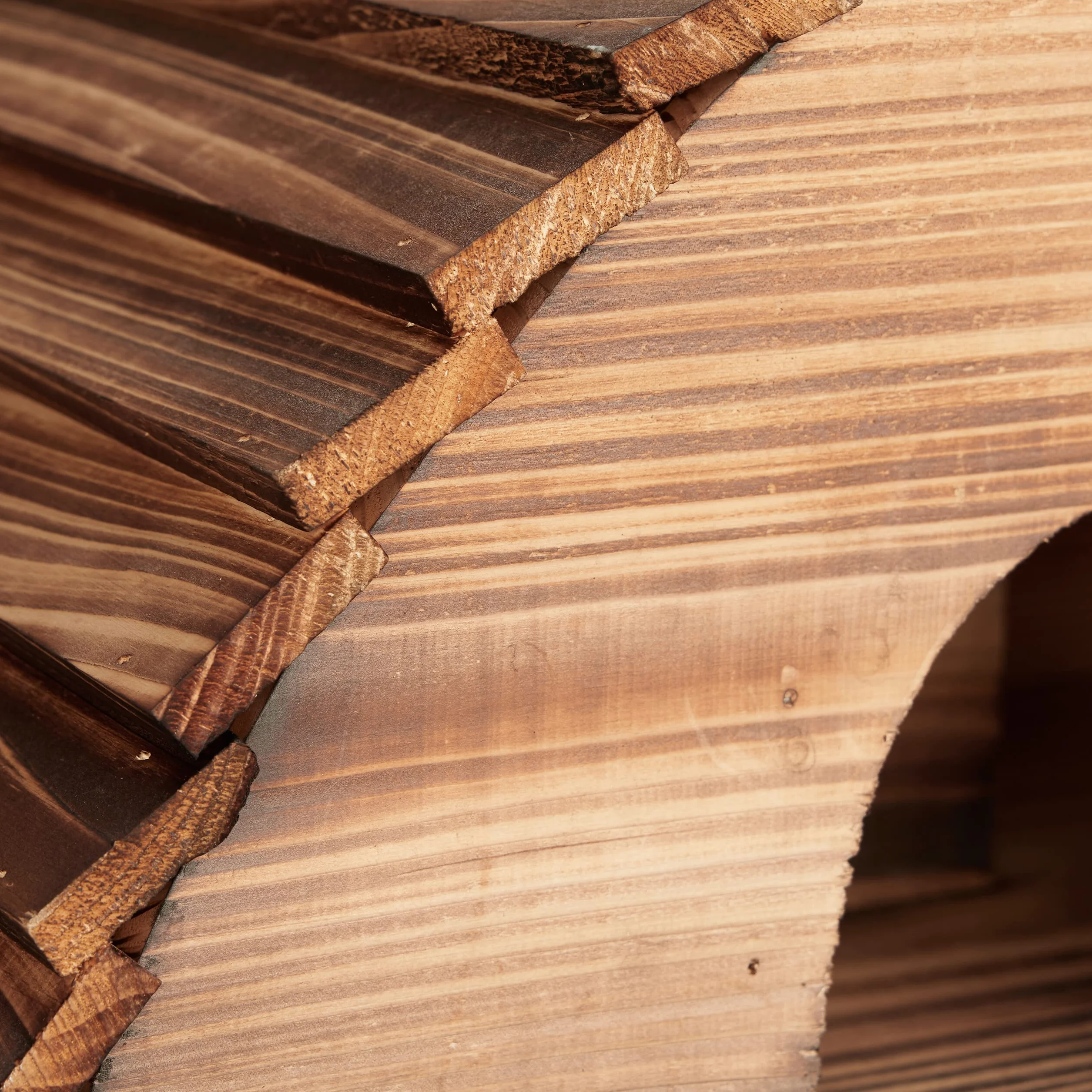 Relaxdays Casetta per Ricci, Legno Fiammato, Rifugio per Porcospini, Giardino, 25x40x30 cm, Tana con Pavimento, Marrone