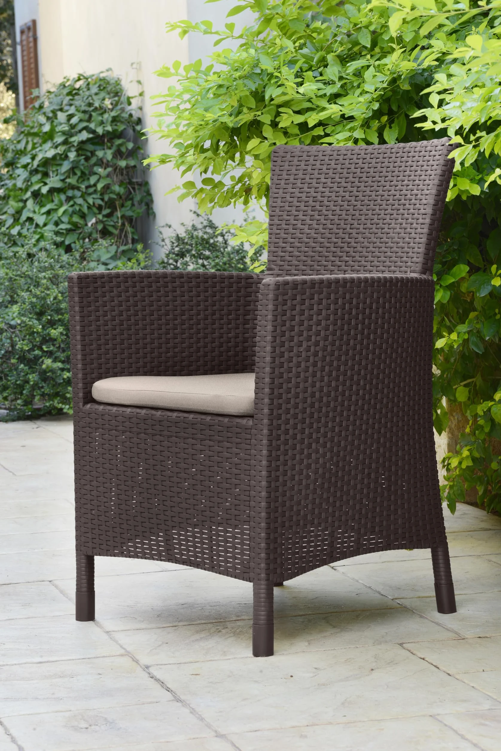 Keter Iowa Poltrona da giardino in resina con cuscino incluso finitura rattan piatto marrone