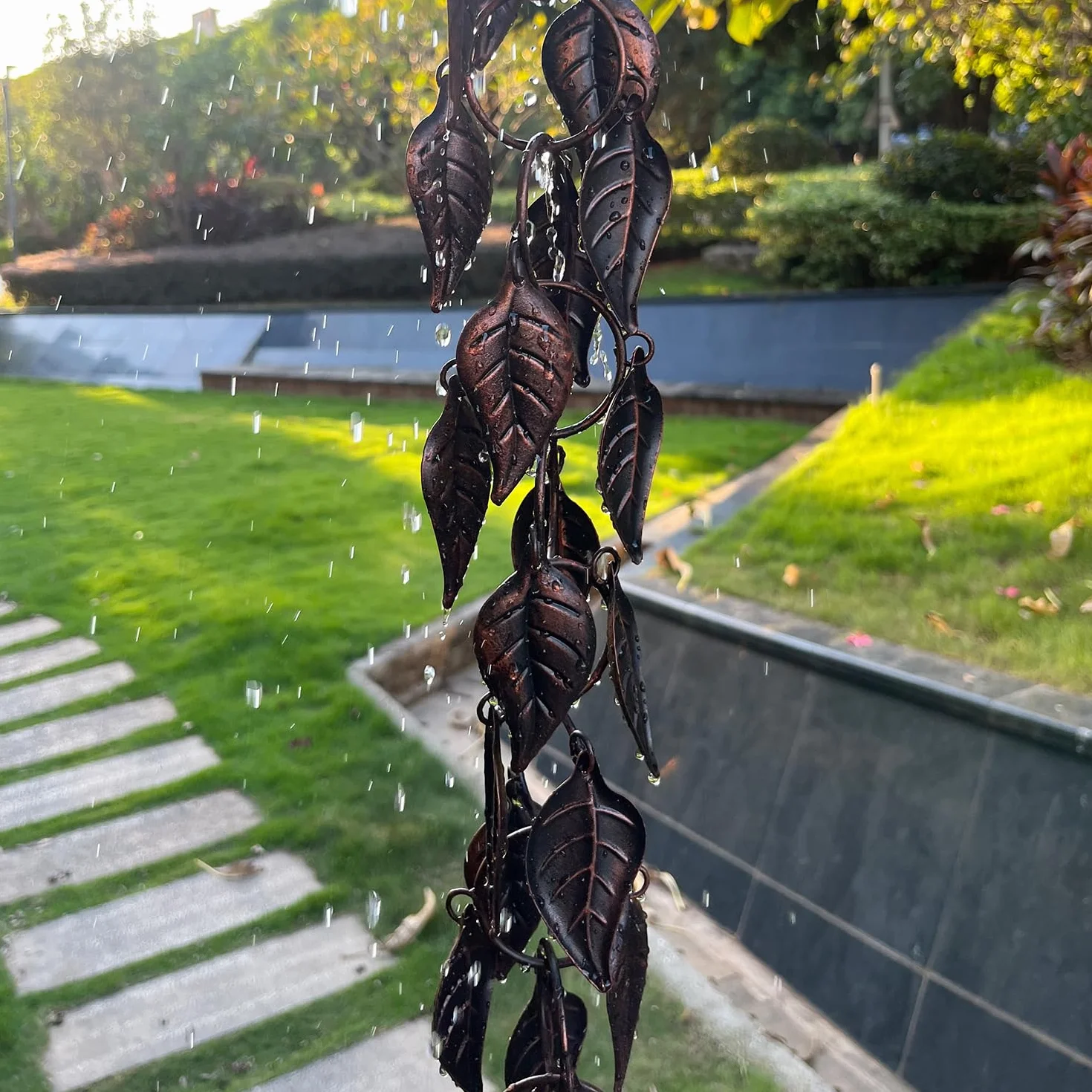 Catena per Pioggia da 2,5 m, con Foglie per grondaie e pluviali, Catene Decorative per Esterni, in Metallo, per grondaie, per Decorare la casa e Il Giardino, Rame Anticato
