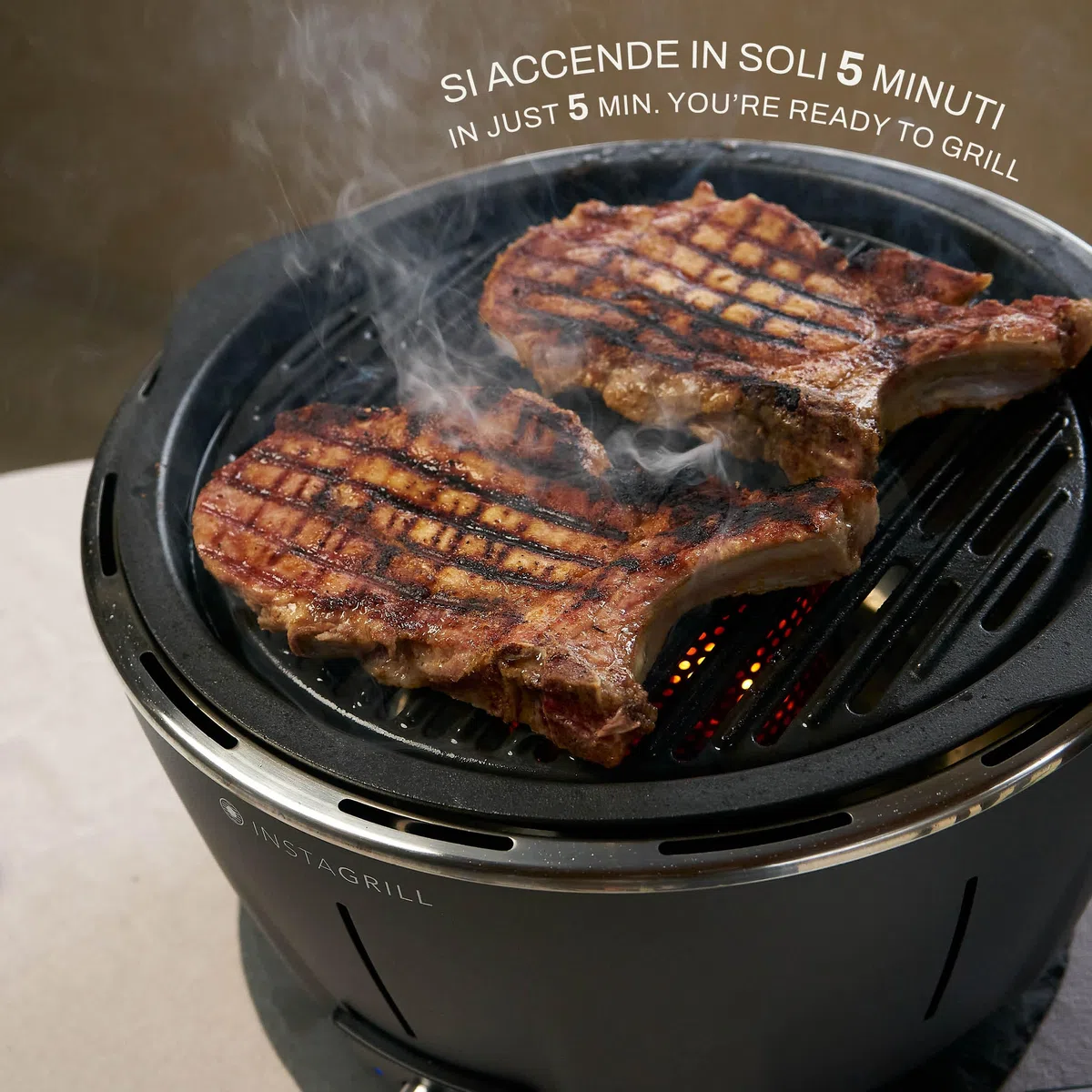 InstaGrill Barbecue a Carbonella senza fumo da Tavolo Portatile con Batteria Ricaricabile e Carbone PAK Blu Oceano