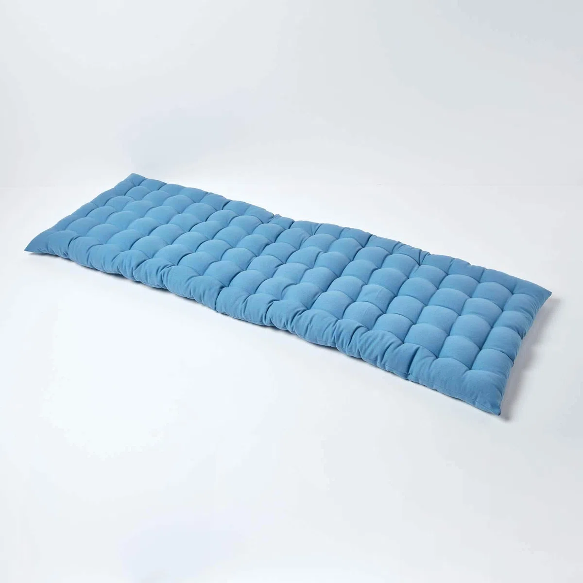 HOMESCAPES Cuscino per panca da giardino per mobili da patio panca da cucina o da sala pranzo per interni ed esterni confortevole stile moderno trapuntato Three seater (143 x 48 x 5 cm) Blu Airforce