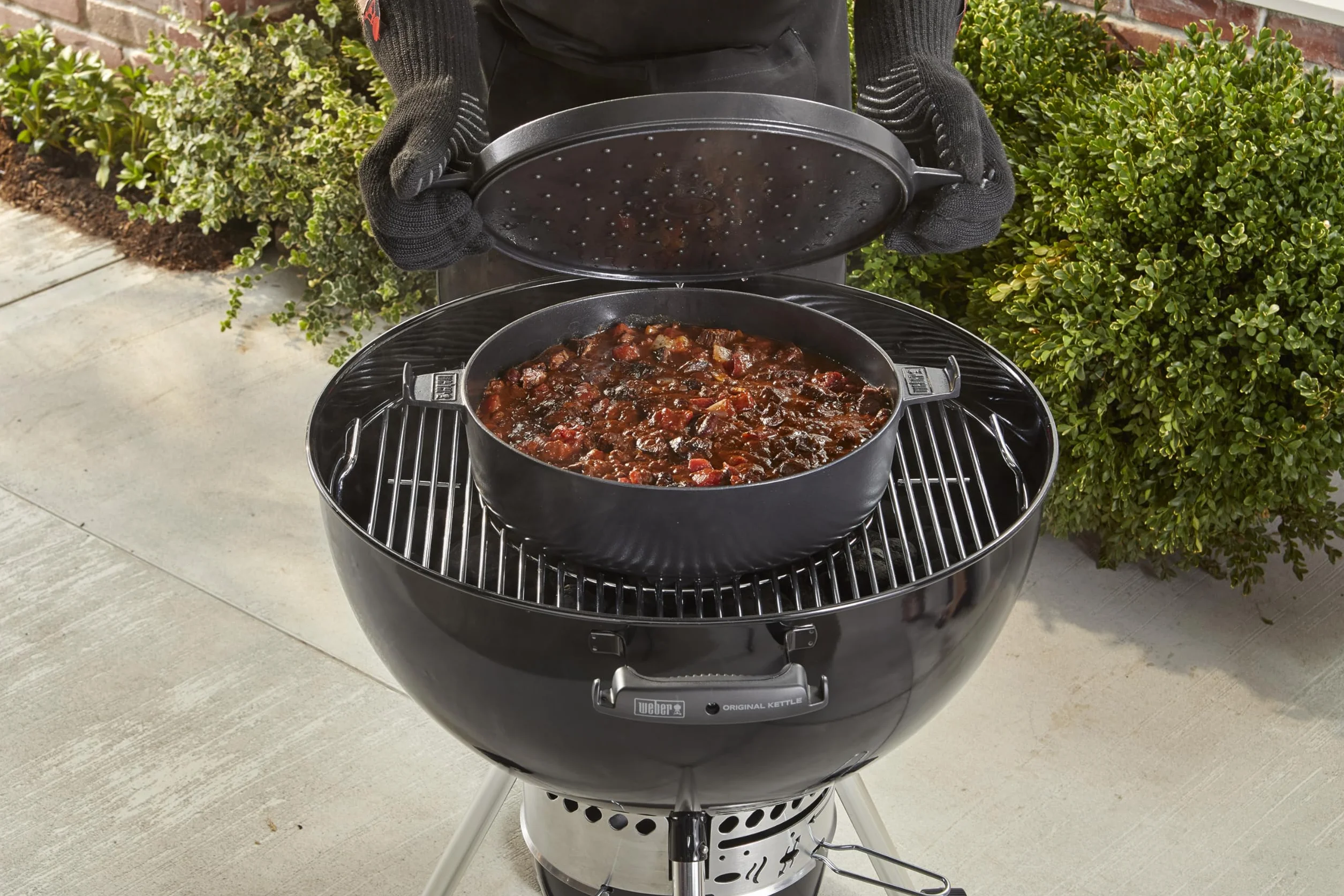 Weber Dutch Oven 2-in-1 per Sistema Gourmet BBQ/pentola in ghisa con Coperchio Utilizzabile Come Padella – Nero (8857)