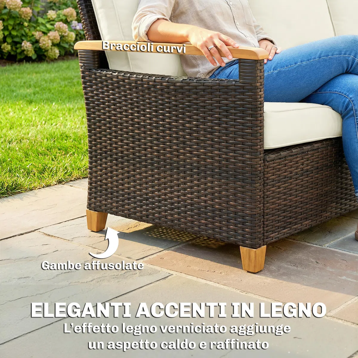 Outsunny Divanetto da Esterno a 3 Posti in Rattan PE, Divano da Giardino con Braccioli Effetto Legno, Cuscini Lavabili, Struttura in Acciaio, per Terrazzo, Patio e Balcone, Veranda, Marrone e Crema