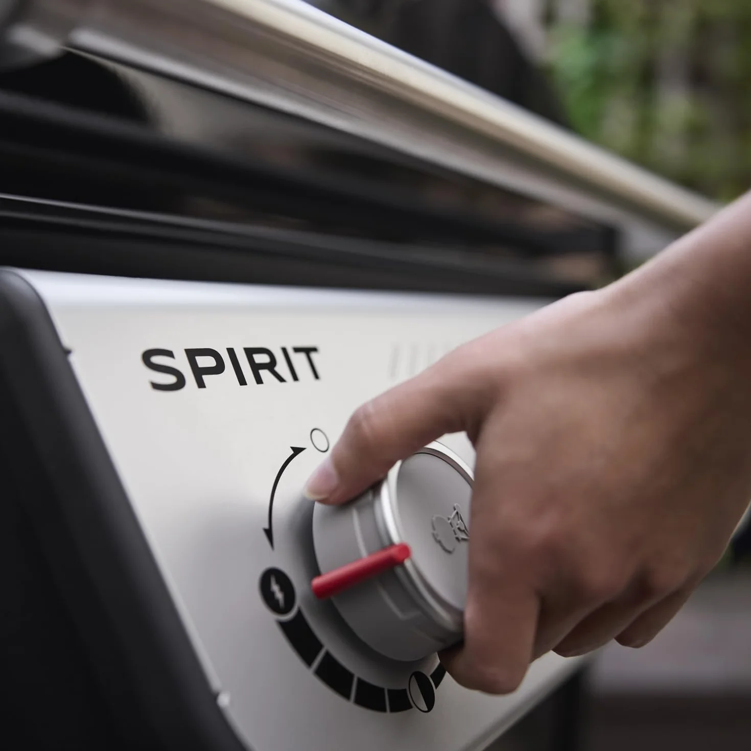 Weber Spirit E-310 Barbecue a Gas 3 Bruciatori, Accensione Snap-Jet, Griglia 51x46cm, Nero/Argento
