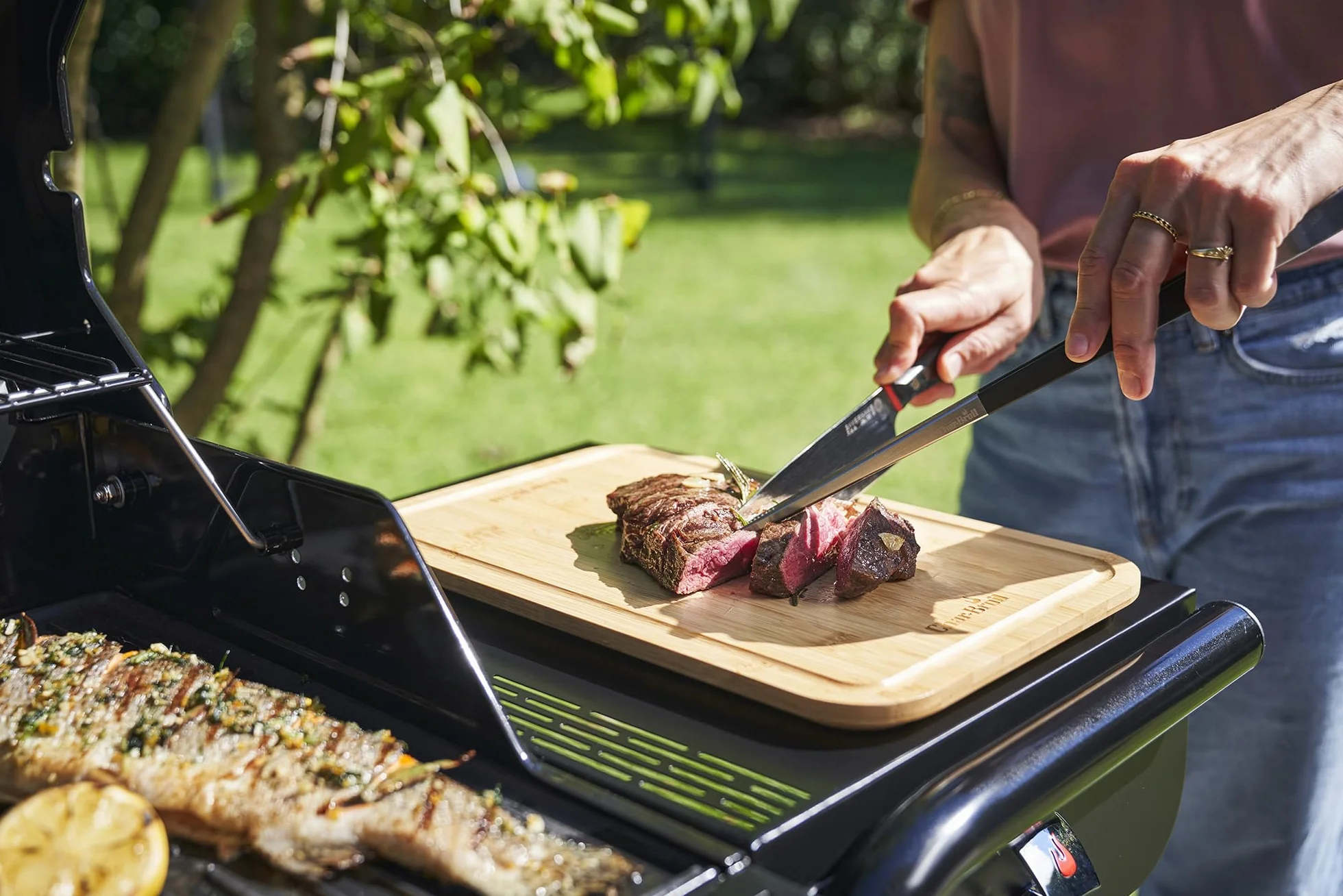 Char-Broil Gas2Coal Special Edition 4 Grill