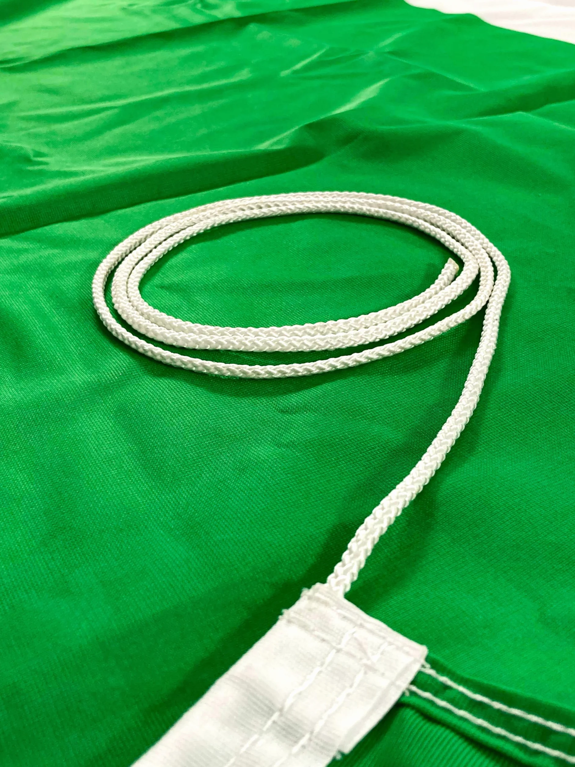 Bandiera Italiana 150x100 cm Tessuto Nautico Resistente Colori Brillanti per Esterno e Interno