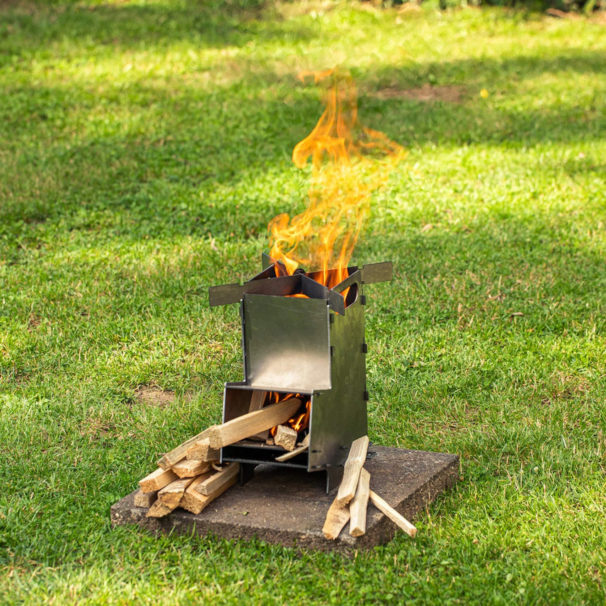 BBQ-Toro - Stufa a razzo #5 | Rocket Stove con sistema a incastro in acciaio massiccio di 2 mm di spessore per forno olandese, padelle e molto altro ancora