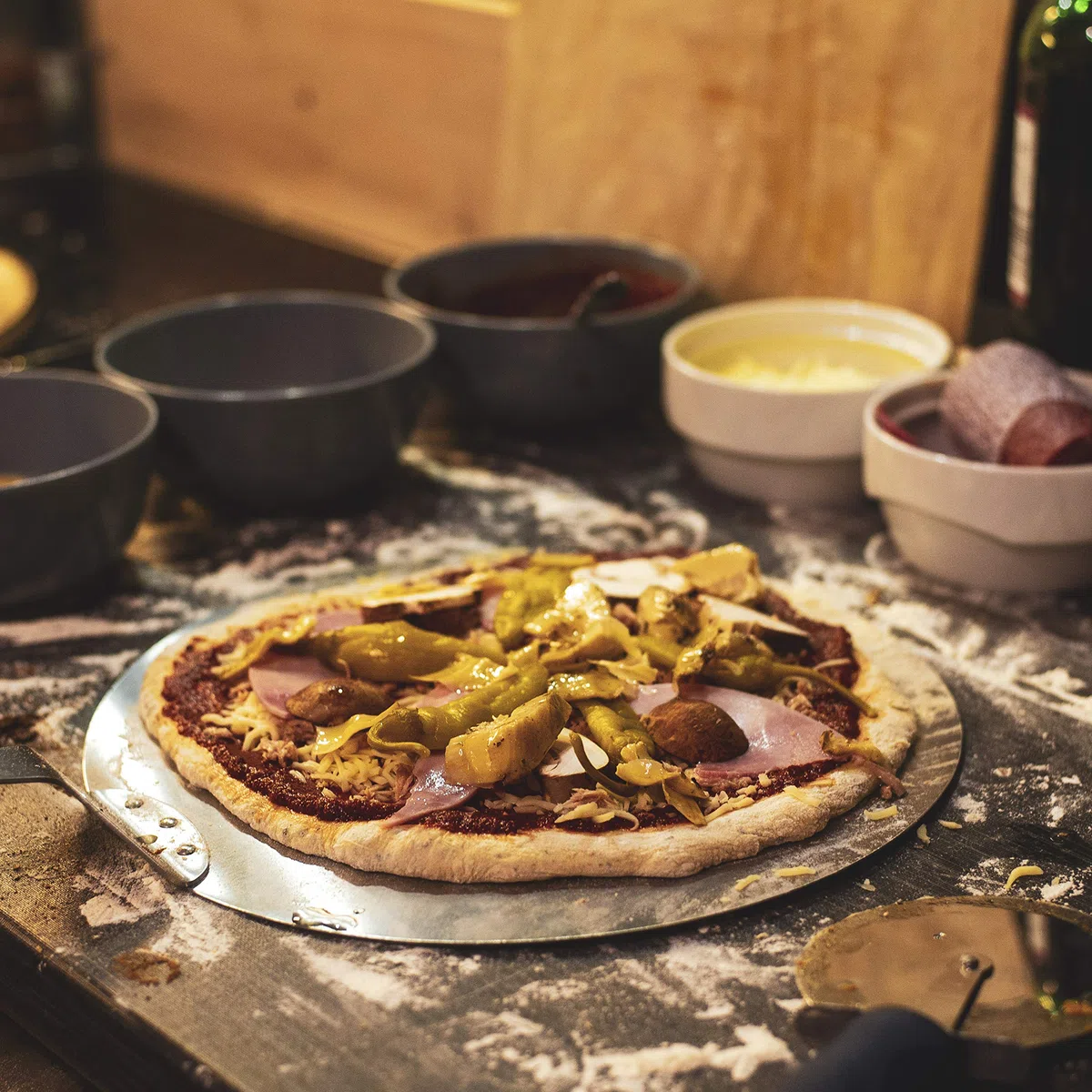 Forno per pizza ACTIVA con pietra refrattaria e indicatore temperatura per barbecue